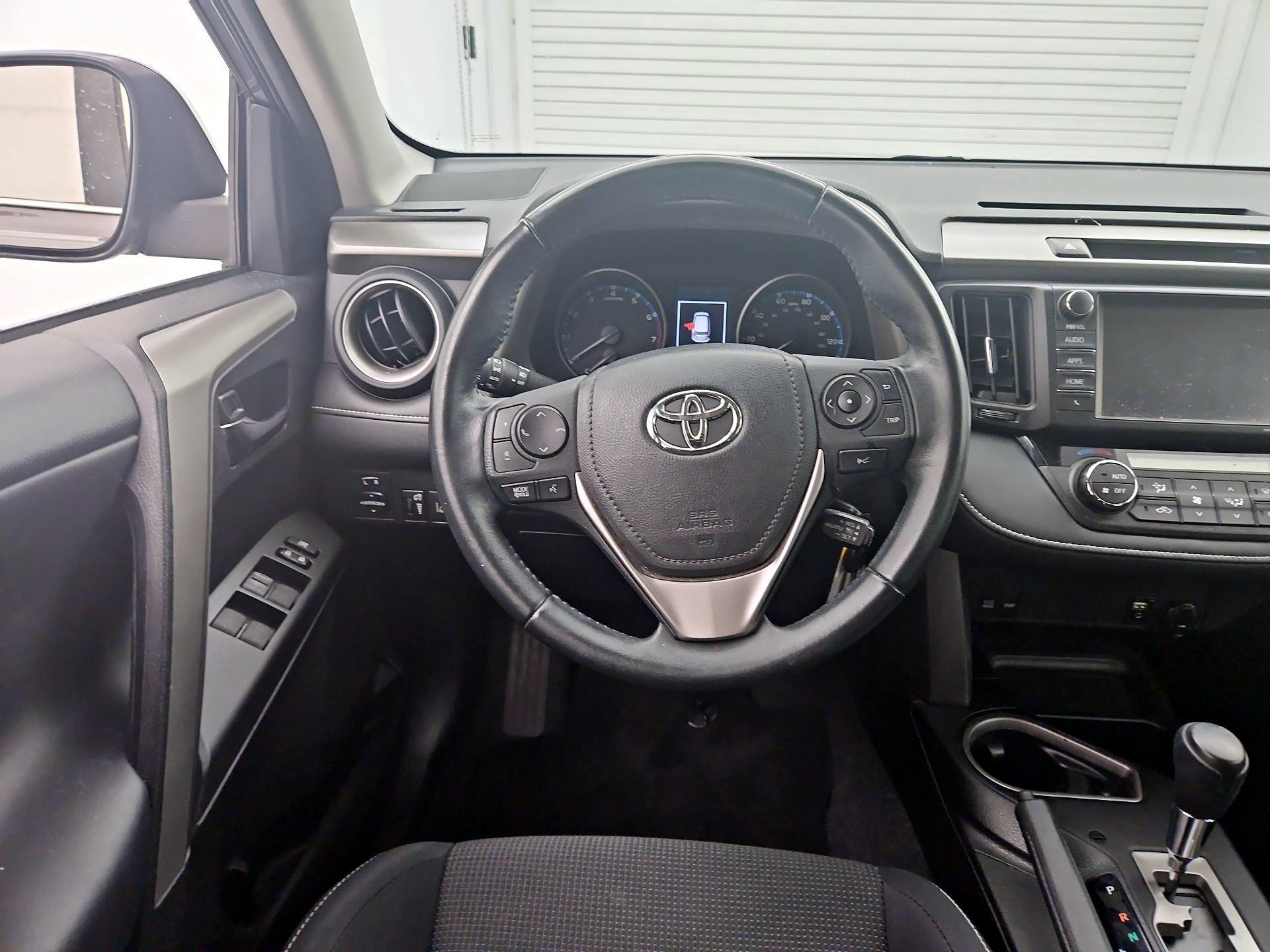 Thumbnail: 2017 Toyota RAV4 - 10