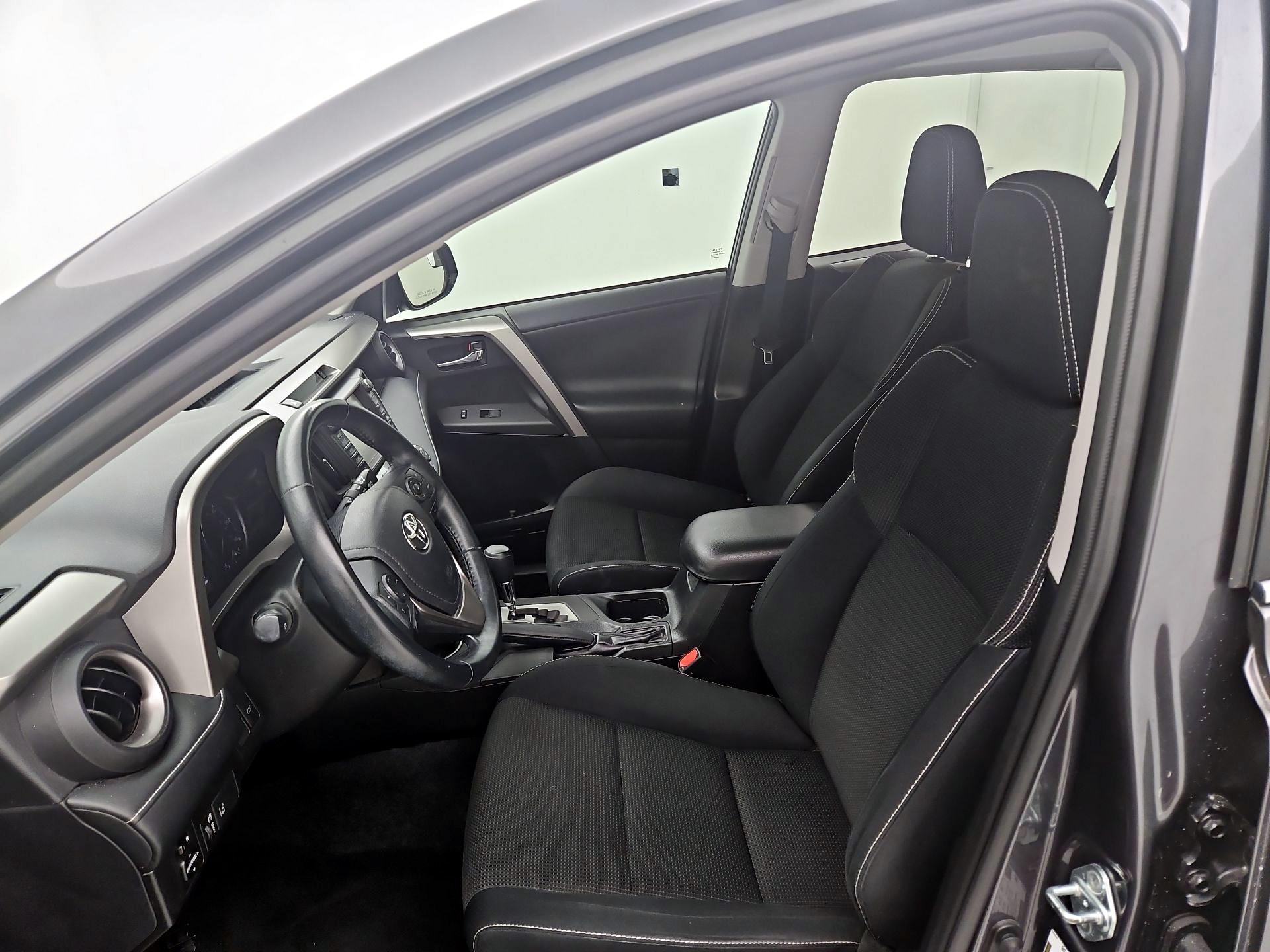 Thumbnail: 2017 Toyota RAV4 - 11