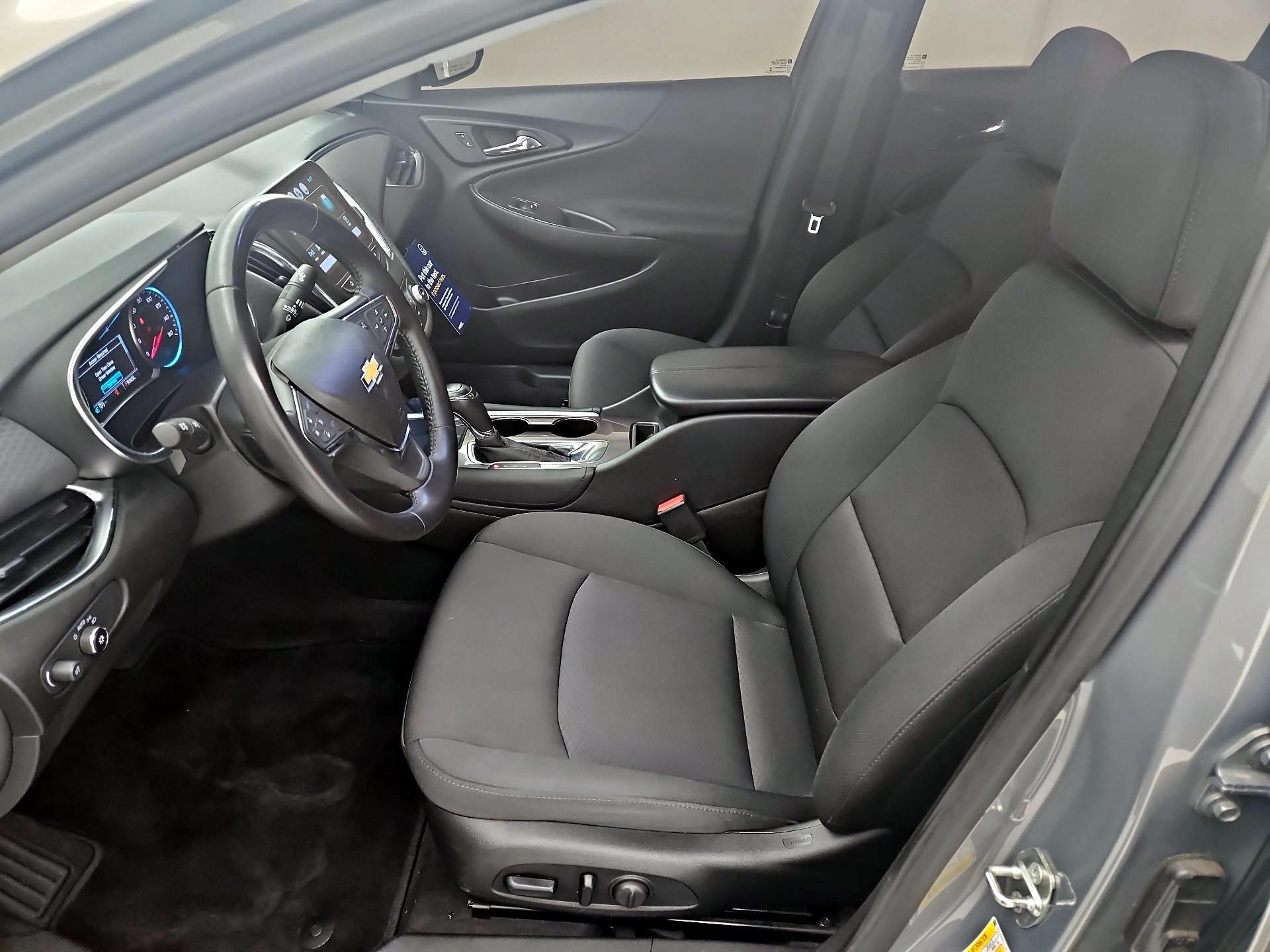 Thumbnail: 2018 Chevrolet Malibu - 11