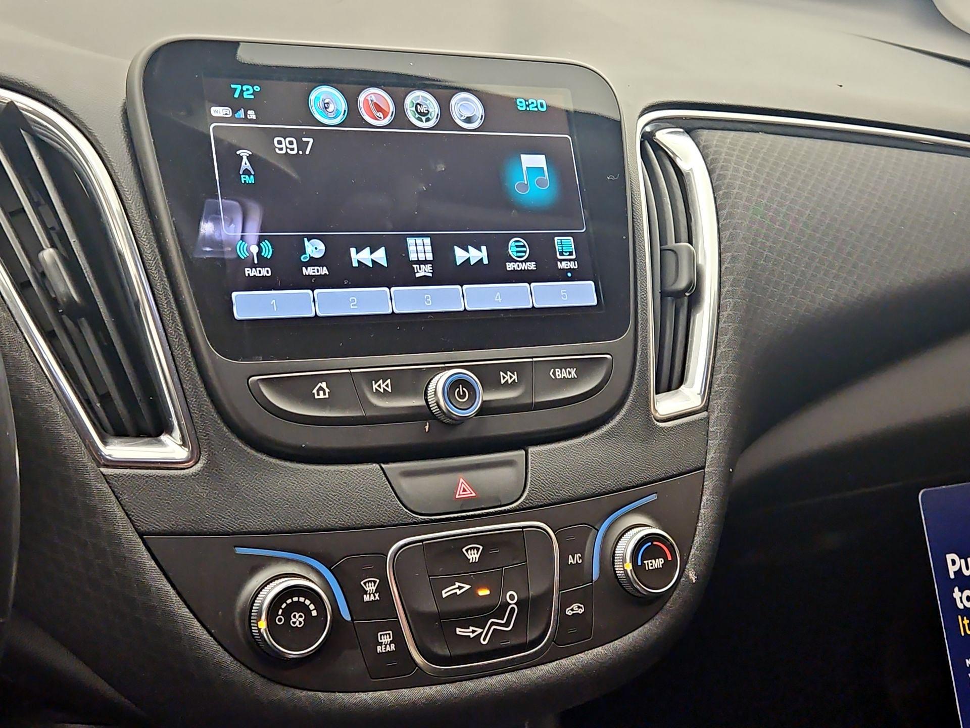 Thumbnail: 2018 Chevrolet Malibu - 15