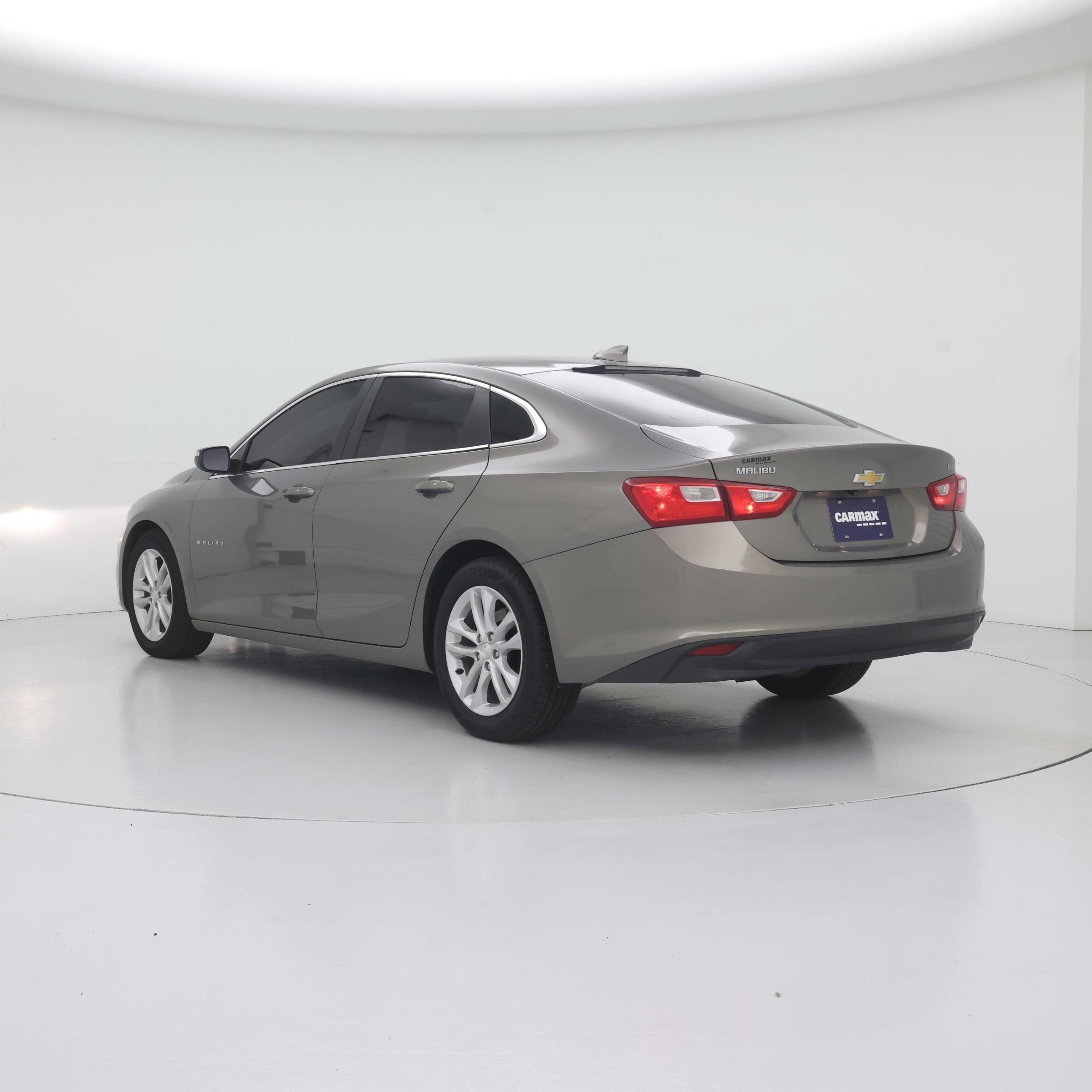 Thumbnail: 2018 Chevrolet Malibu - 2