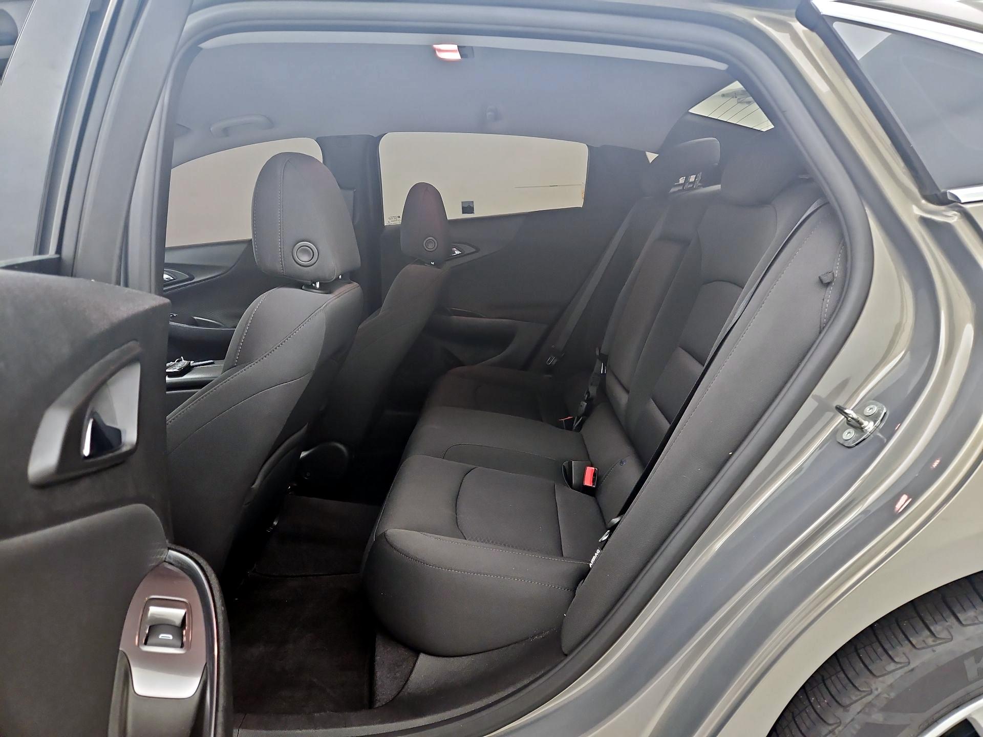 Thumbnail: 2018 Chevrolet Malibu - 19