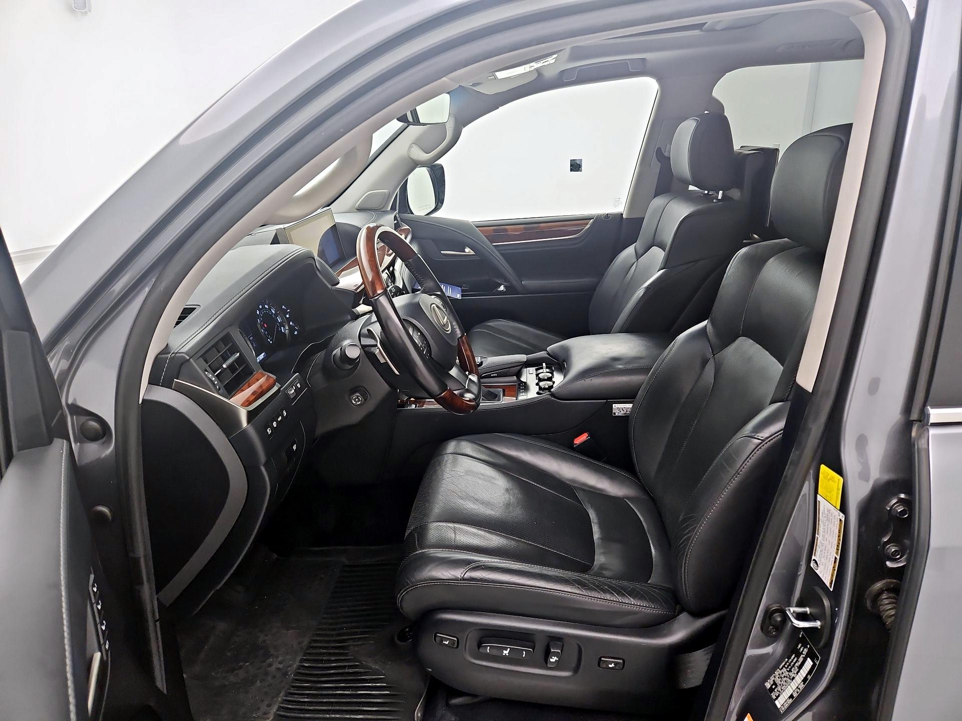 Thumbnail: 2017 Lexus LX - 11