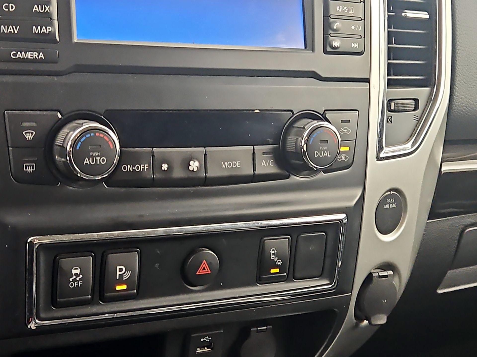 Thumbnail: 2018 Nissan Titan - 17