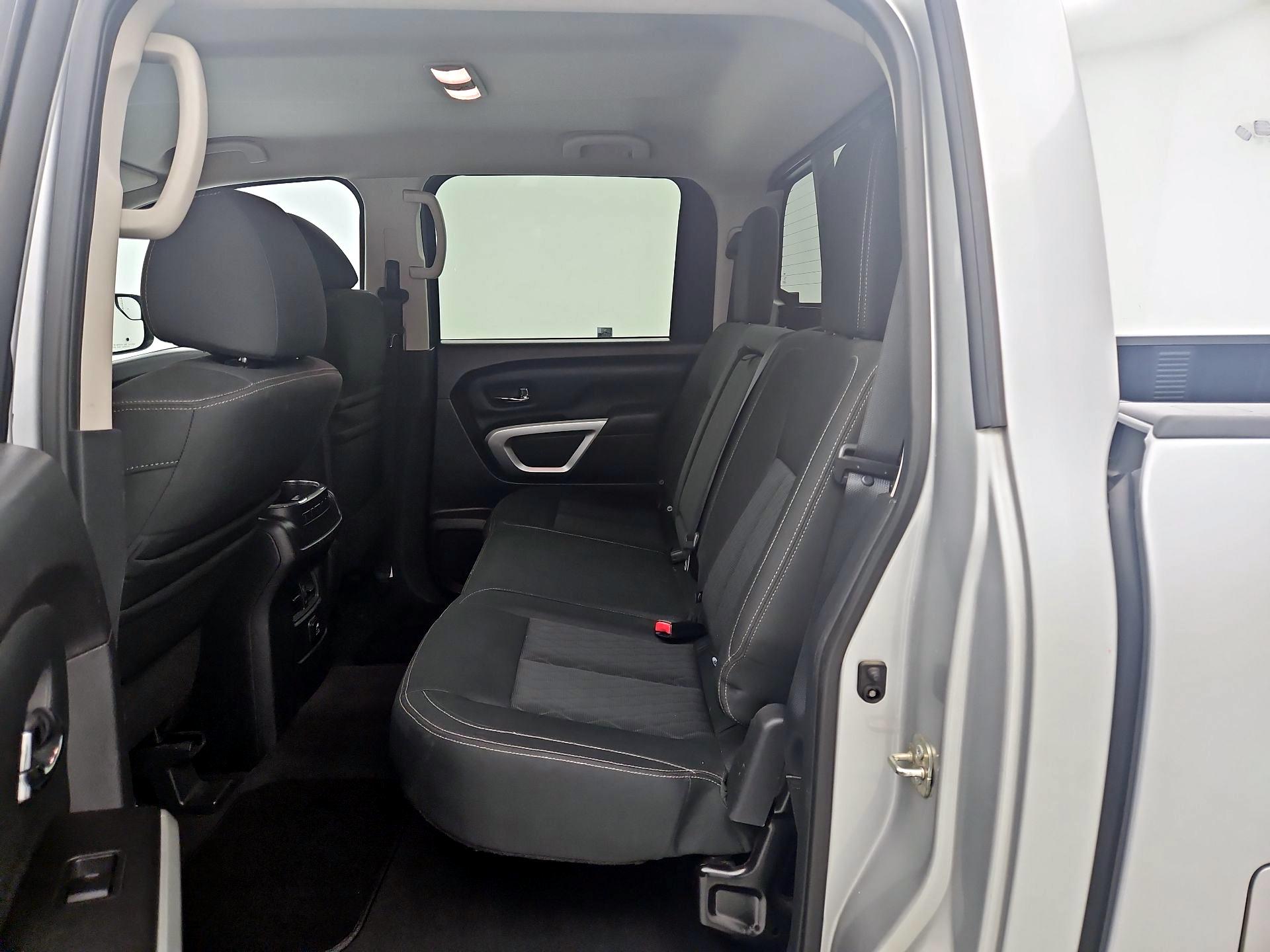 Thumbnail: 2018 Nissan Titan - 20