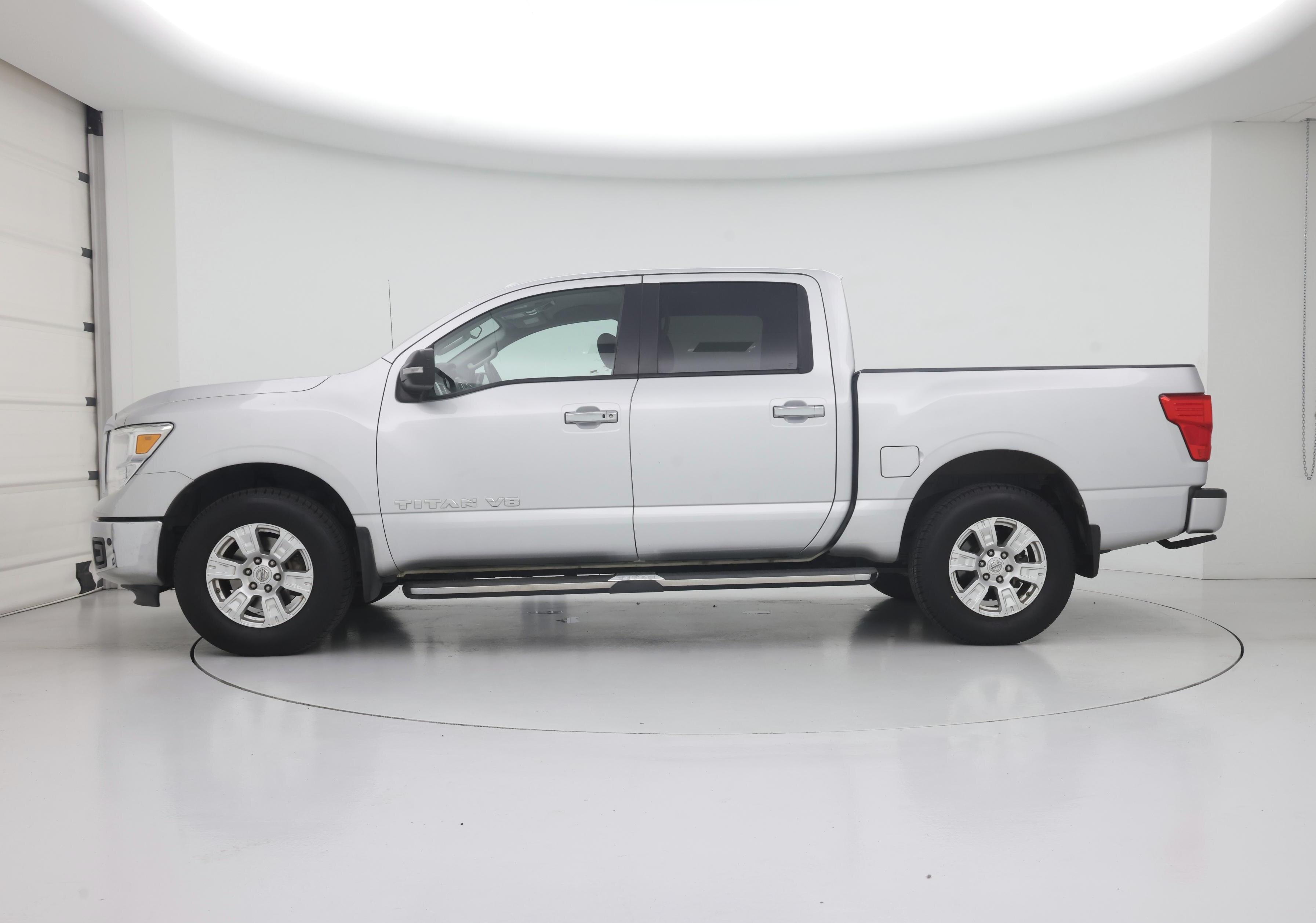 Thumbnail: 2018 Nissan Titan - 3