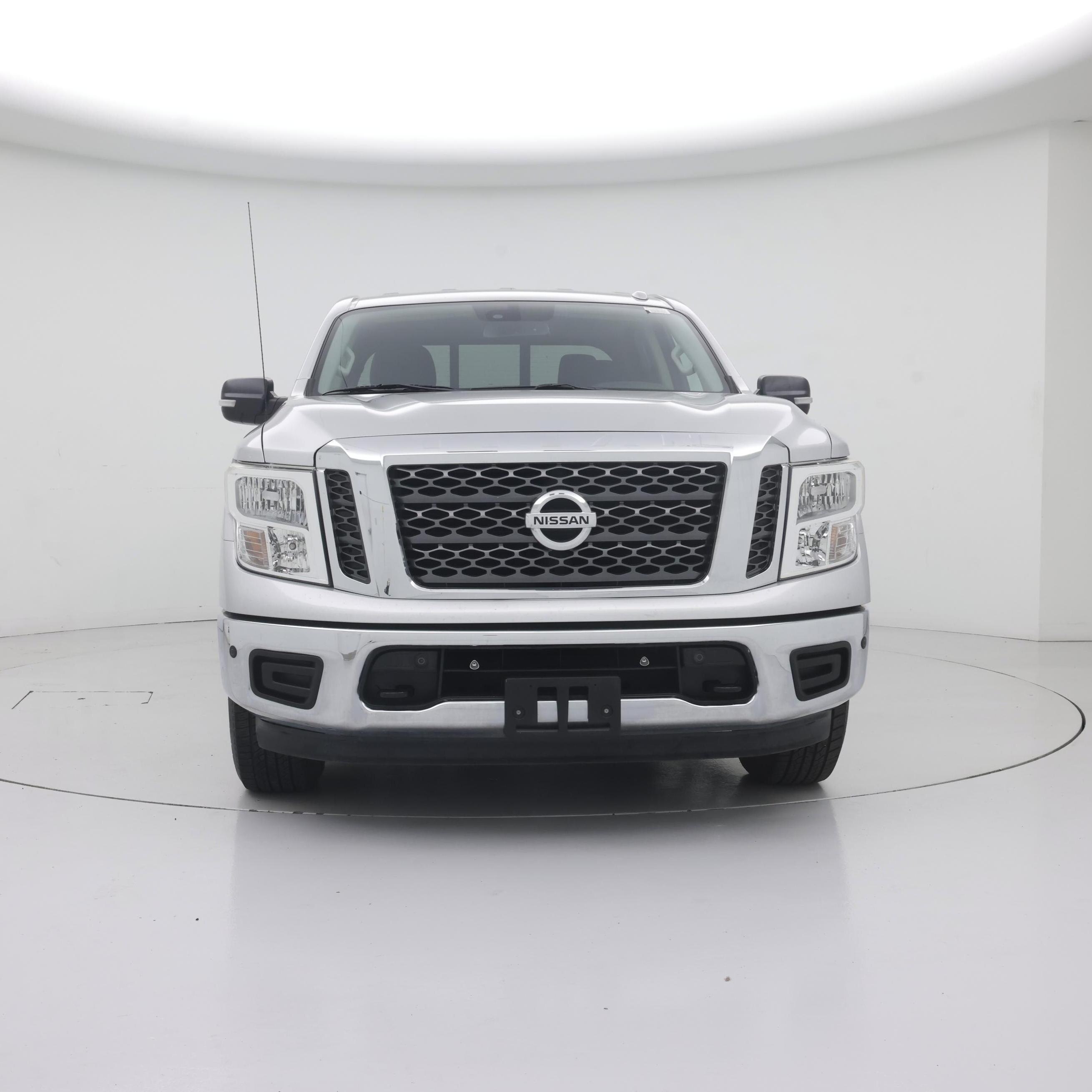 Thumbnail: 2018 Nissan Titan - 5