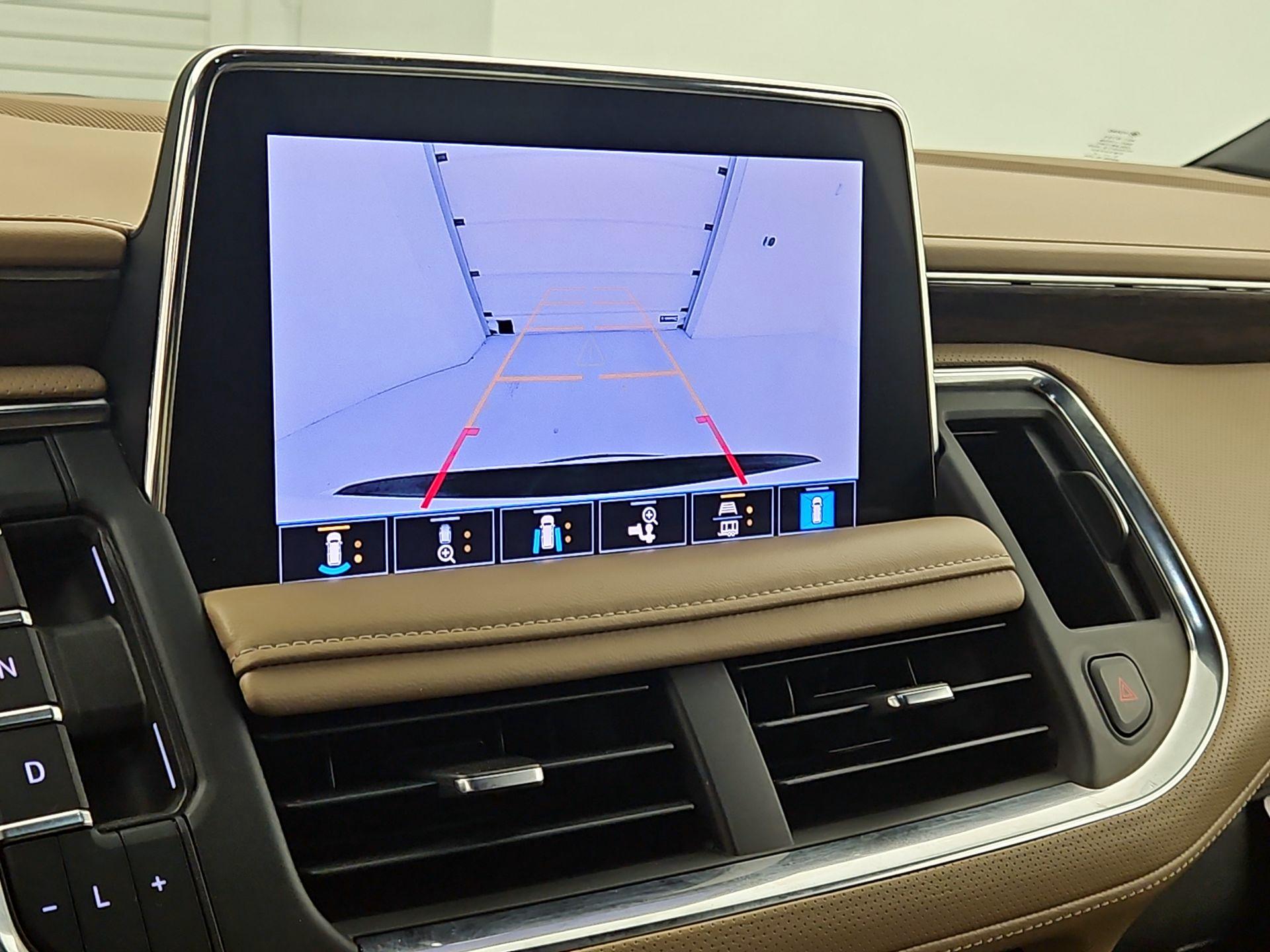 Thumbnail: 2021 Chevrolet Tahoe - 14