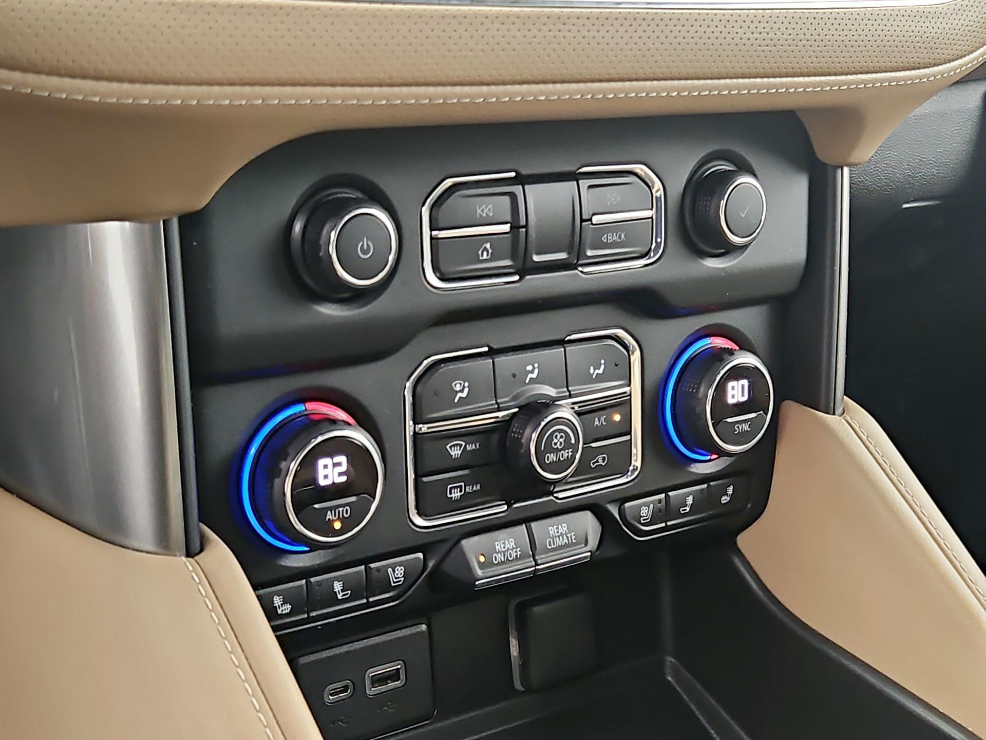 Thumbnail: 2021 Chevrolet Tahoe - 16