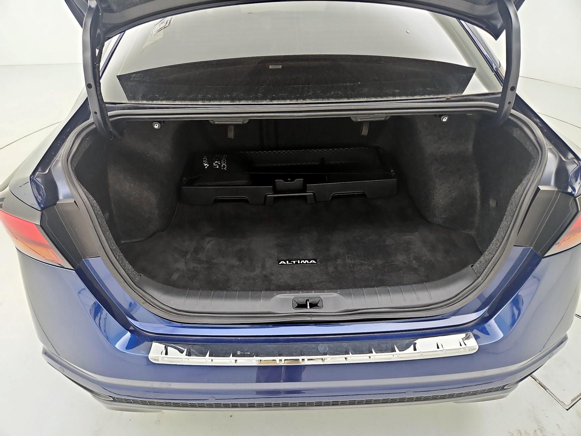 Thumbnail: 2022 Nissan Altima - 20