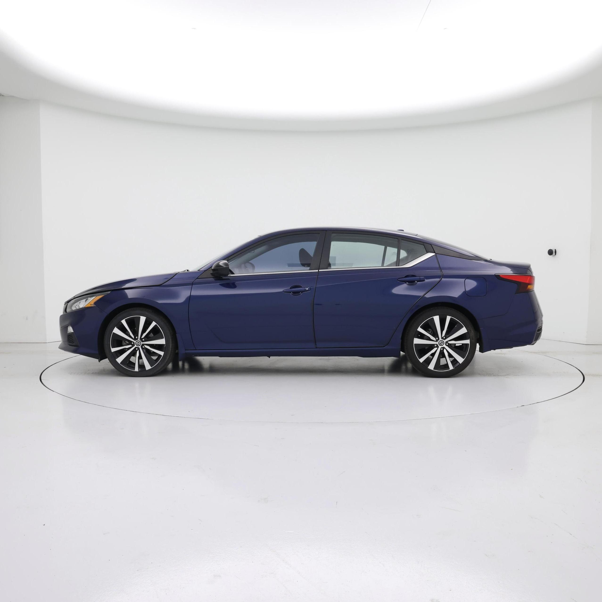 Thumbnail: 2022 Nissan Altima - 3