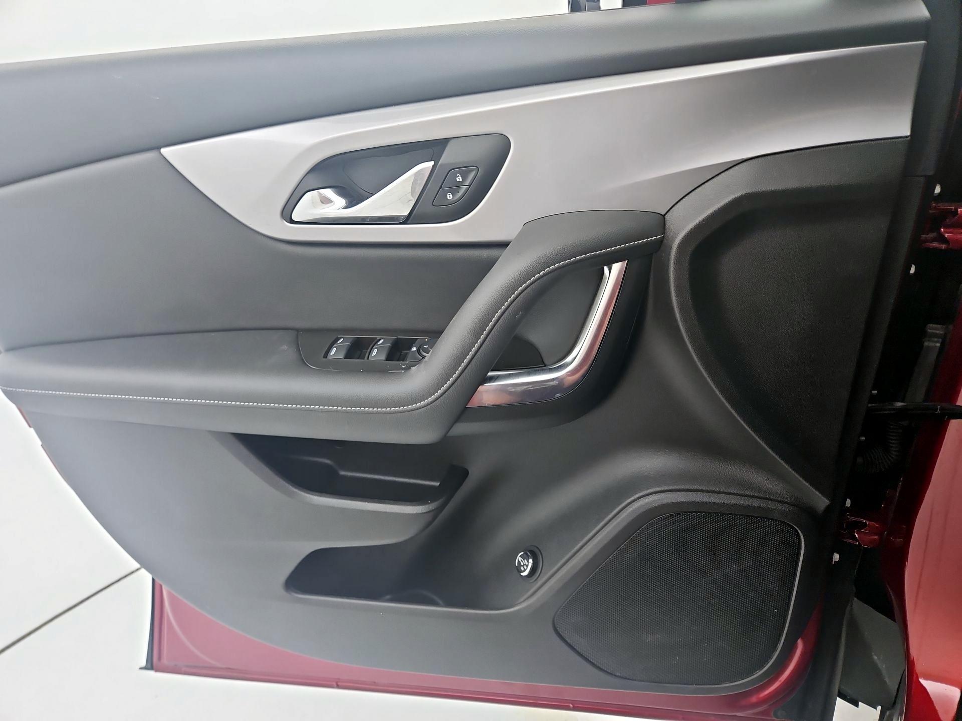 Thumbnail: 2023 Chevrolet Blazer - 12