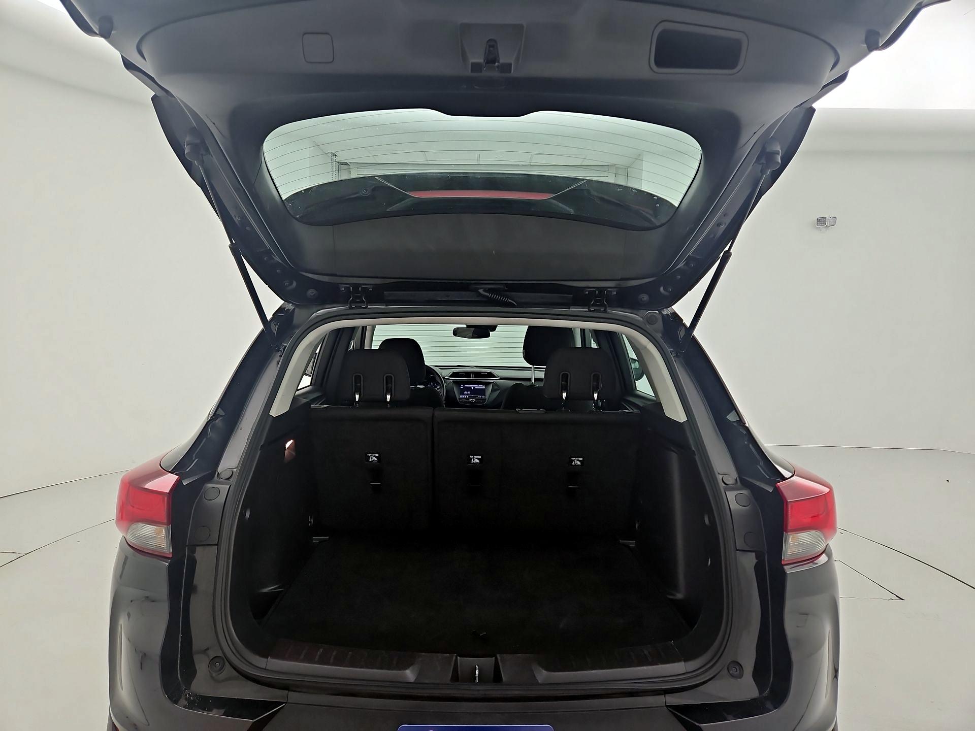 Thumbnail: 2023 Chevrolet TrailBlazer - 19