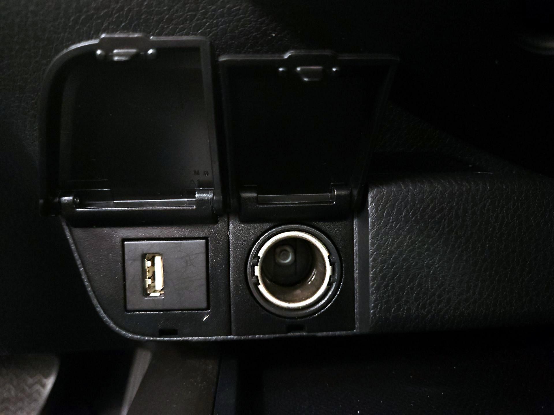 Thumbnail: 2023 Toyota Camry - 18