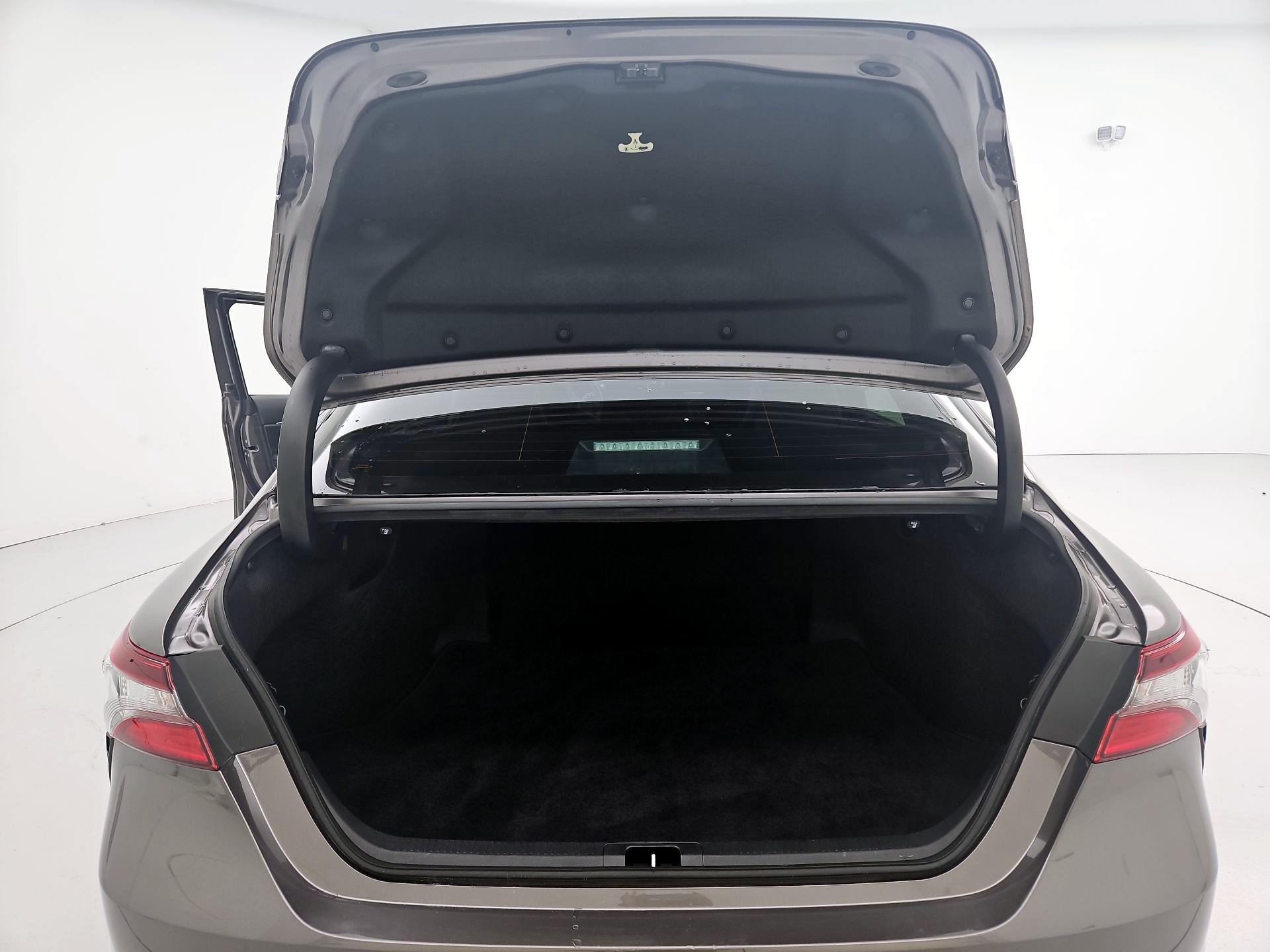 Thumbnail: 2023 Toyota Camry - 20