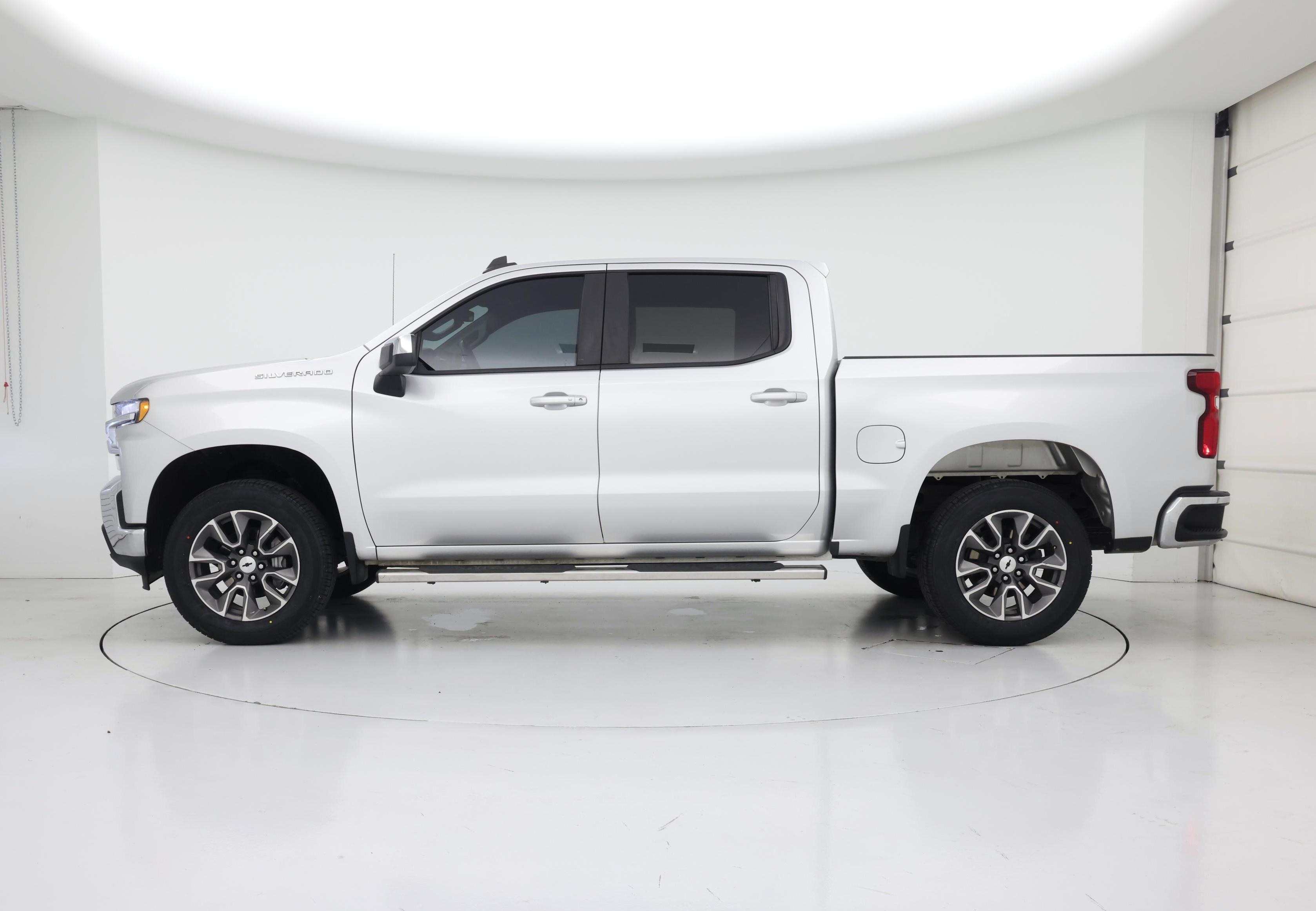 Thumbnail: 2021 Chevrolet Silverado 1500 - 3