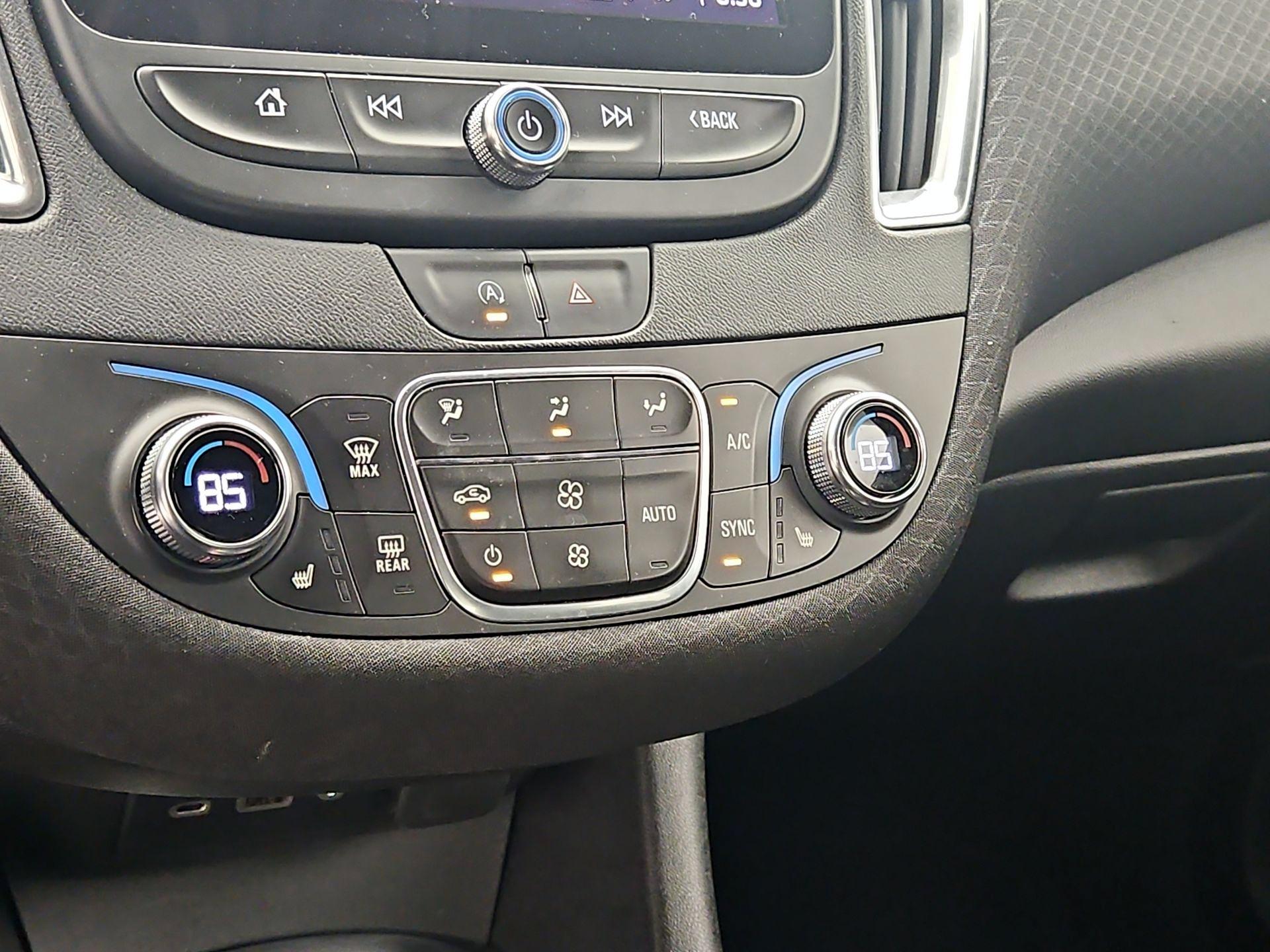 Thumbnail: 2021 Chevrolet Malibu - 16