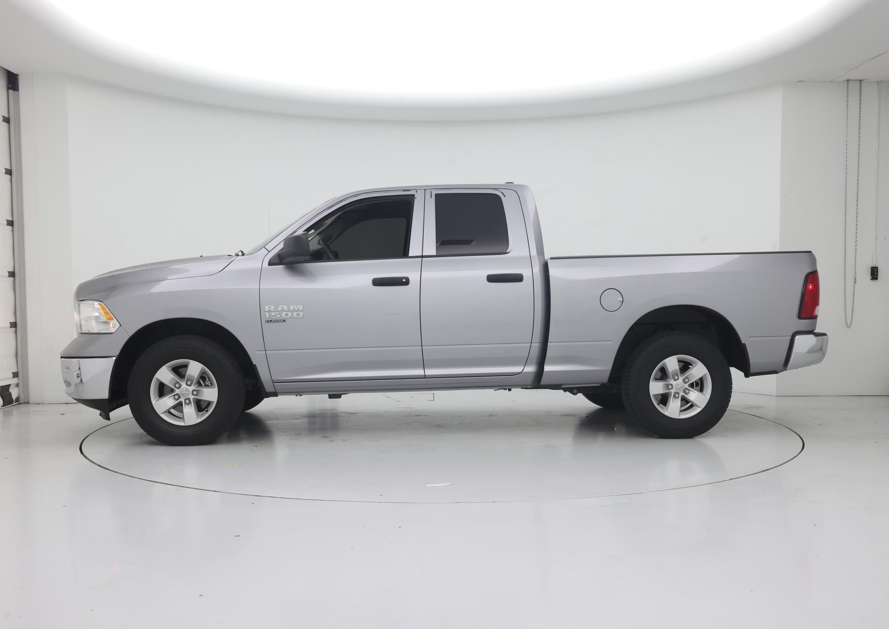 Thumbnail: 2022 RAM 1500 Classic - 3