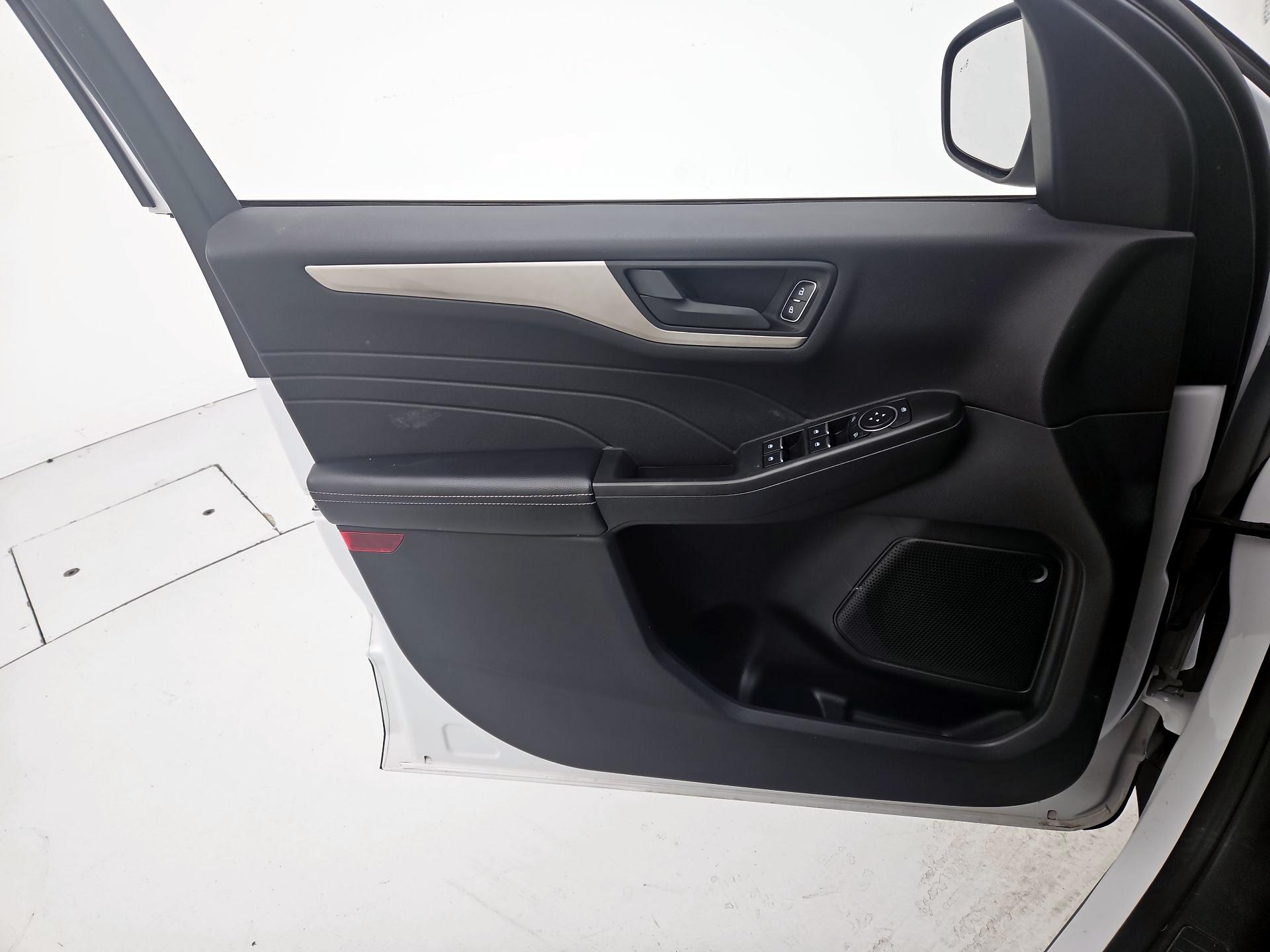 Thumbnail: 2021 Ford Escape - 12