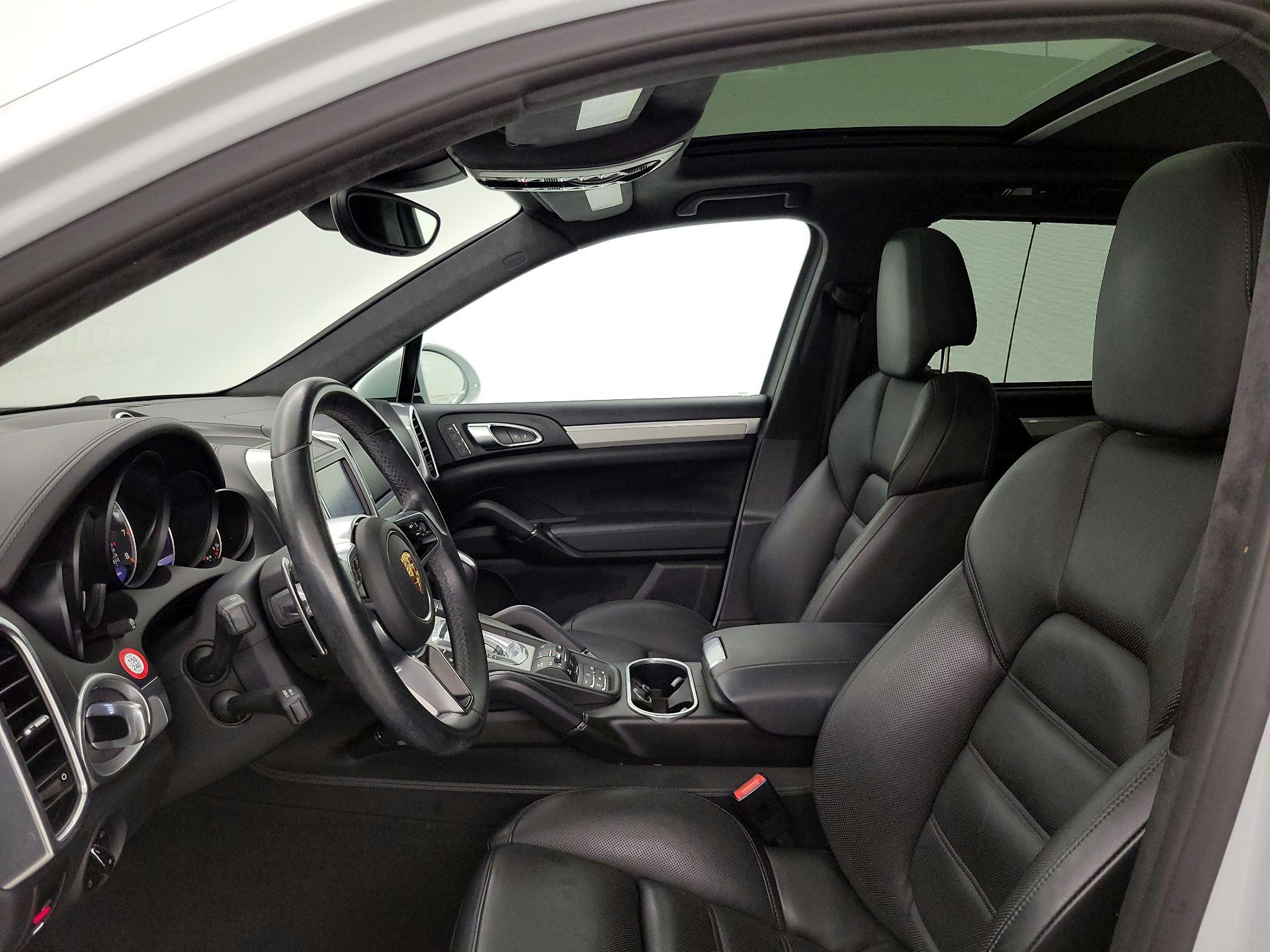Thumbnail: 2015 Porsche Cayenne - 20