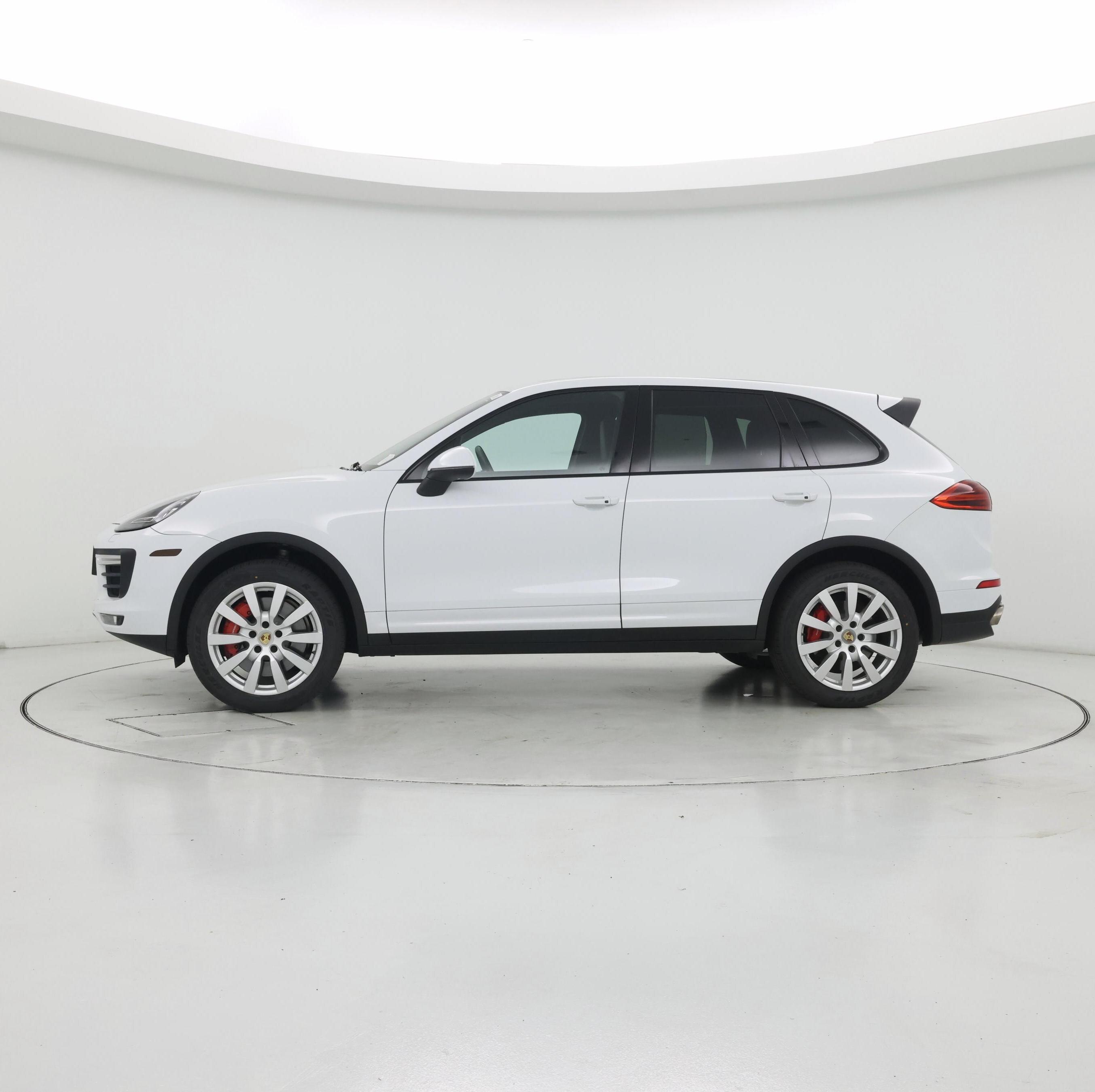 Thumbnail: 2015 Porsche Cayenne - 3