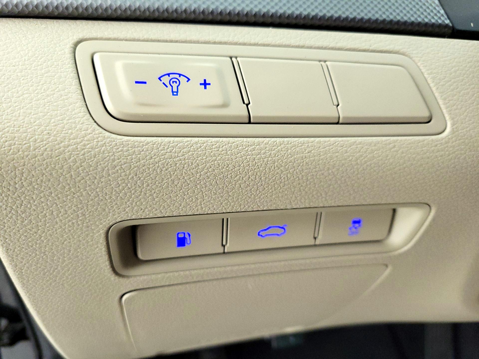 Thumbnail: 2016 Hyundai Sonata - 13