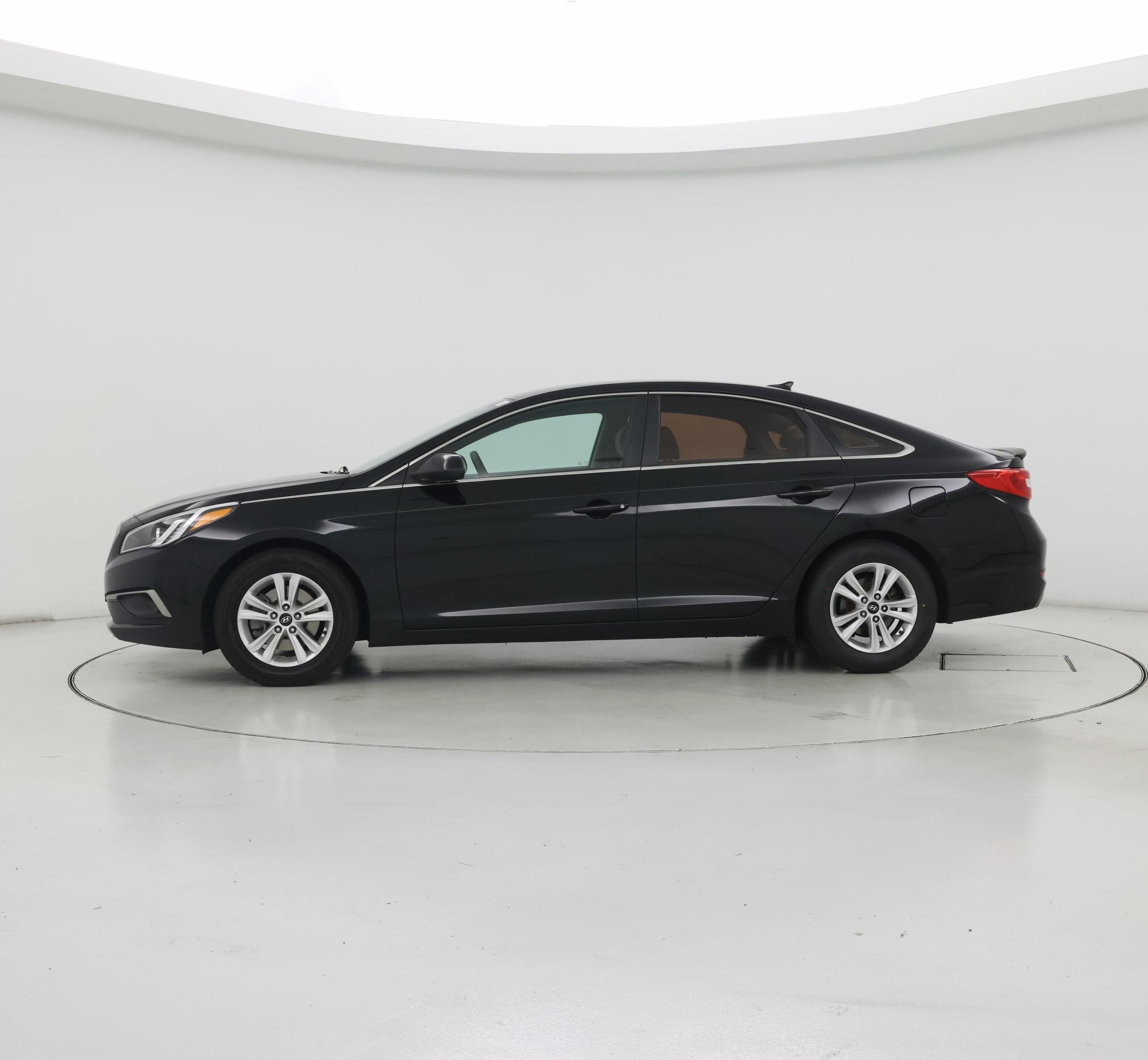 Thumbnail: 2016 Hyundai Sonata - 3