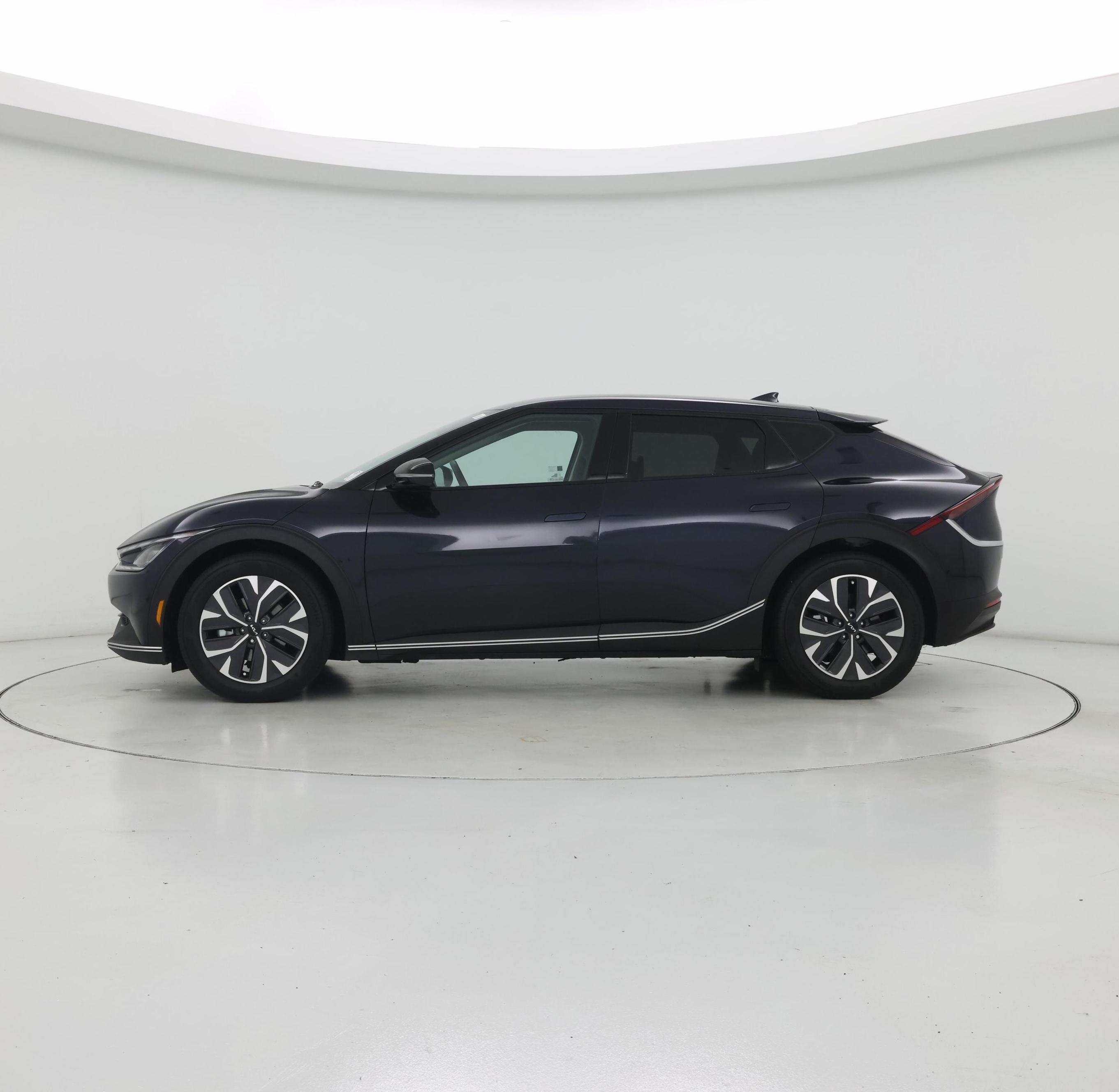 Thumbnail: 2023 Kia EV6 - 3