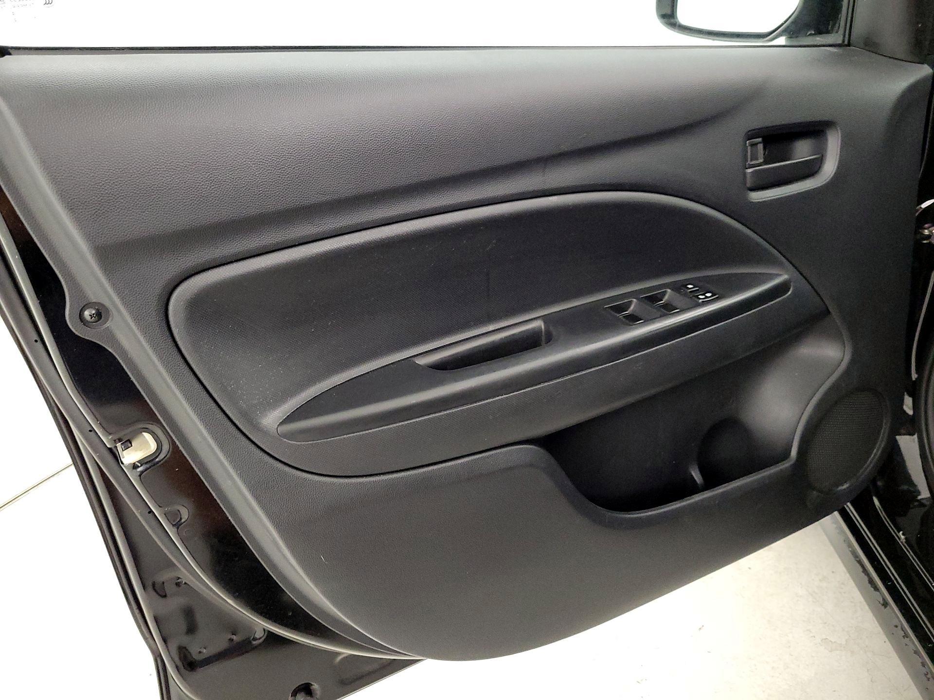 Thumbnail: 2015 Mitsubishi Mirage - 12