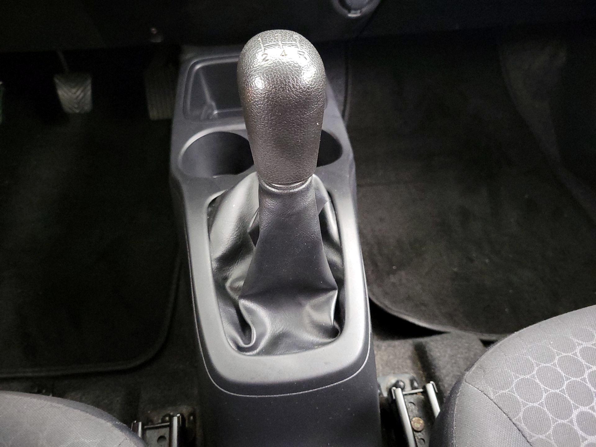Thumbnail: 2015 Mitsubishi Mirage - 16