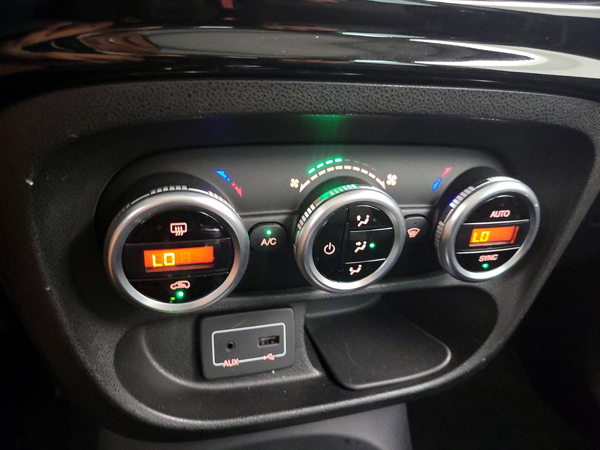 Thumbnail: 2015 Fiat 500L - 15