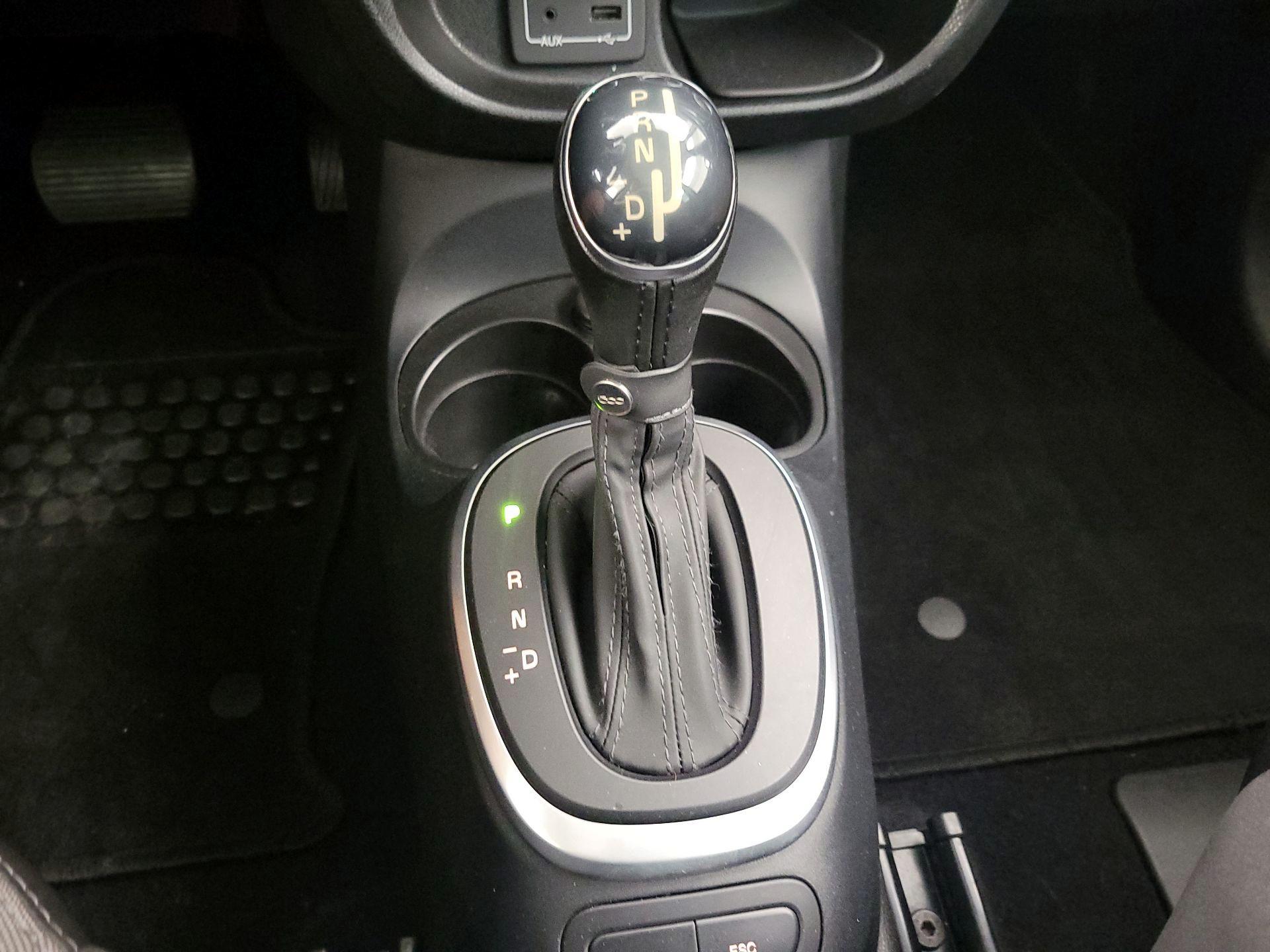 Thumbnail: 2015 Fiat 500L - 16