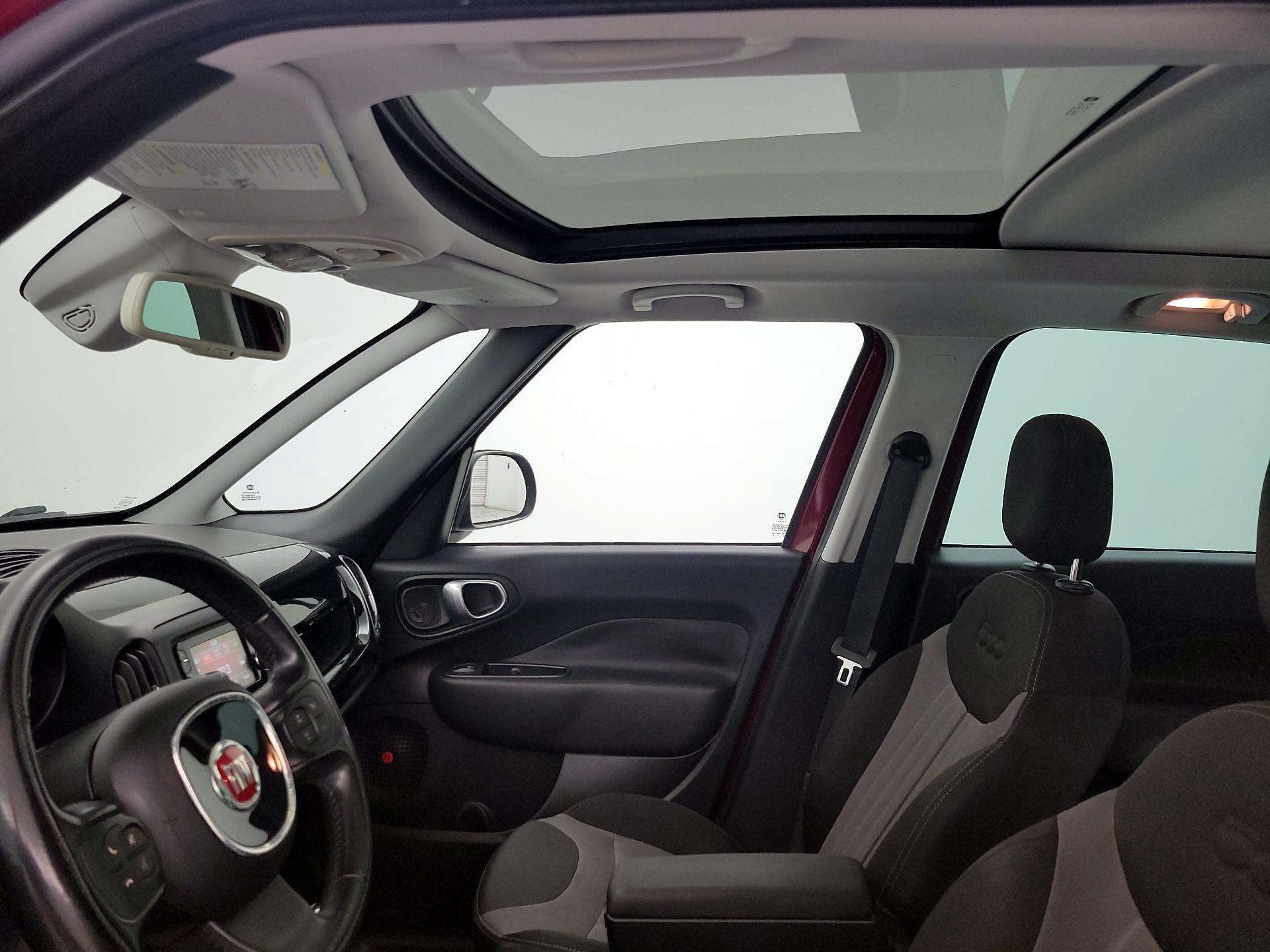 Thumbnail: 2015 Fiat 500L - 18