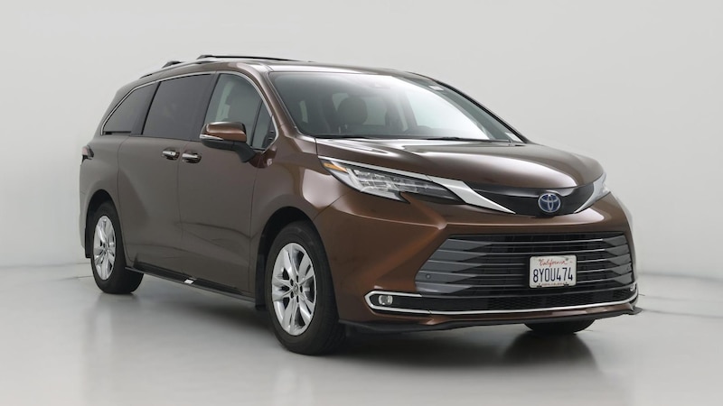2022 Toyota Sienna Limited Hero Image