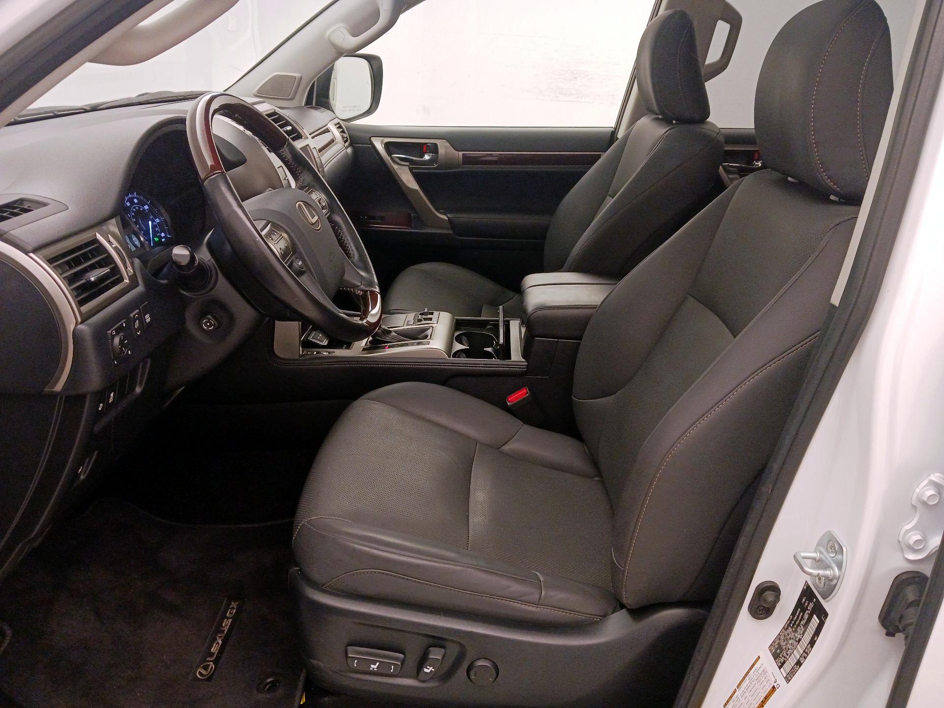 Thumbnail: 2019 Lexus GX - 11