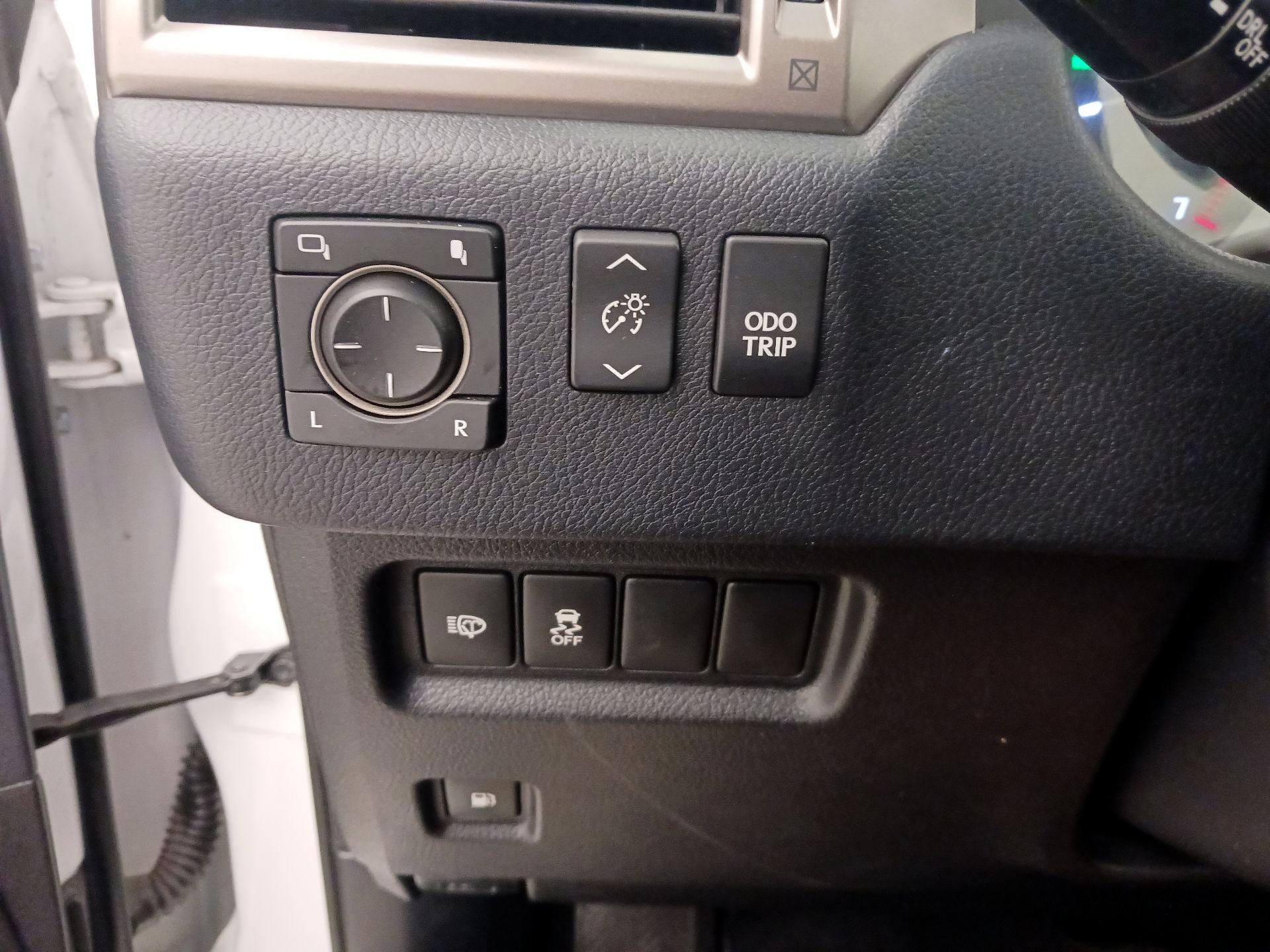 Thumbnail: 2019 Lexus GX - 13