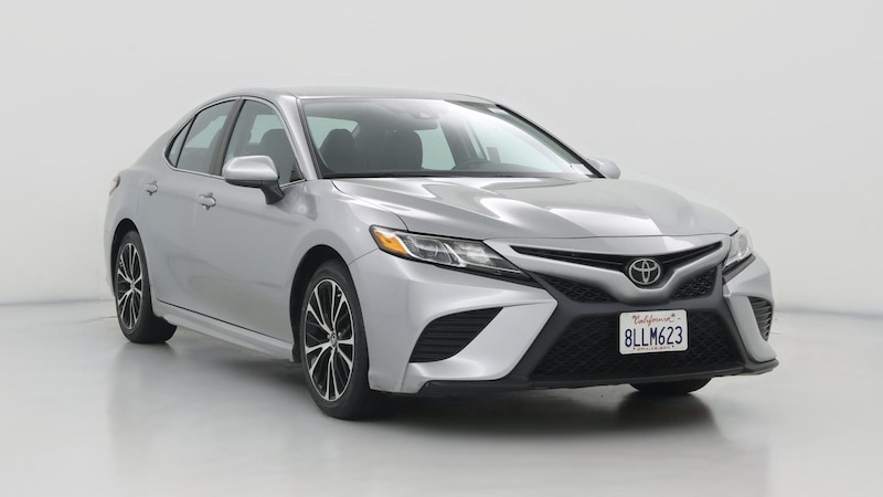 2019 Toyota Camry SE Hero Image