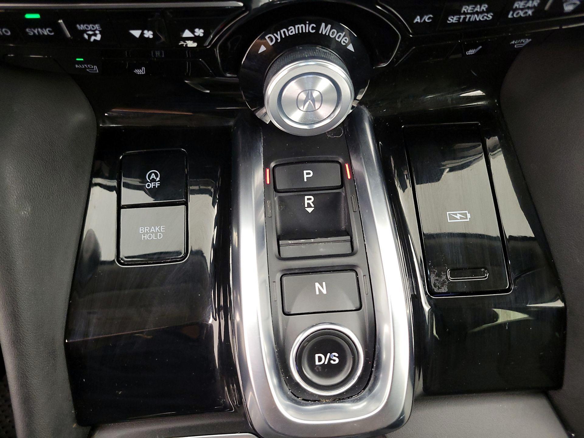 Thumbnail: 2022 Acura MDX - 18