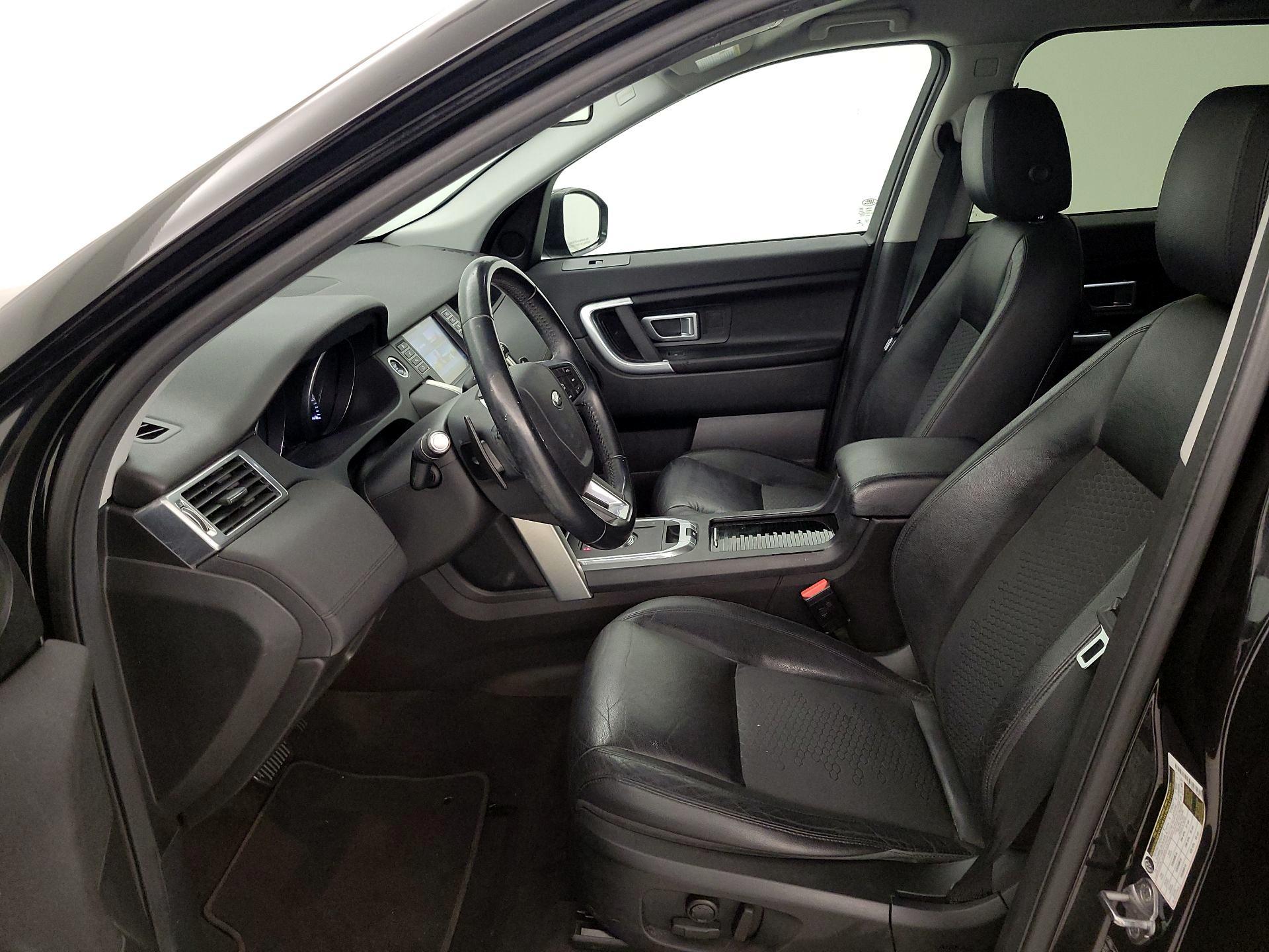 Thumbnail: 2016 Land Rover Discovery Sport - 11