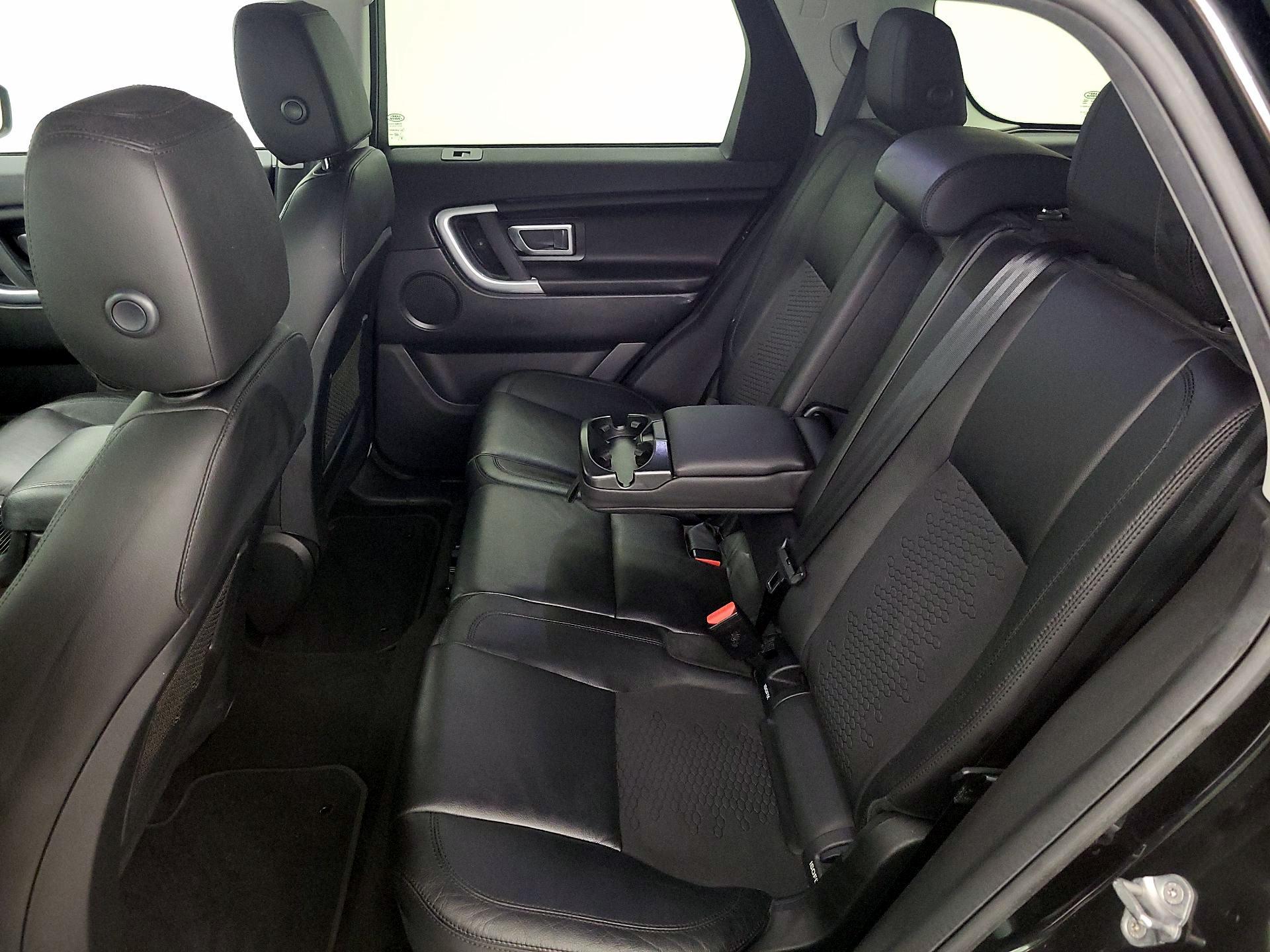 Thumbnail: 2016 Land Rover Discovery Sport - 19