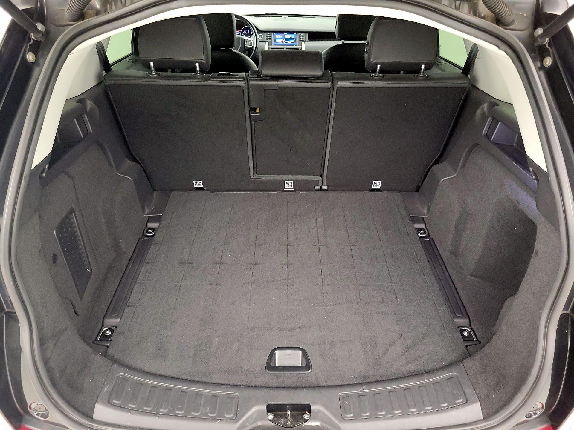 Thumbnail: 2016 Land Rover Discovery Sport - 20