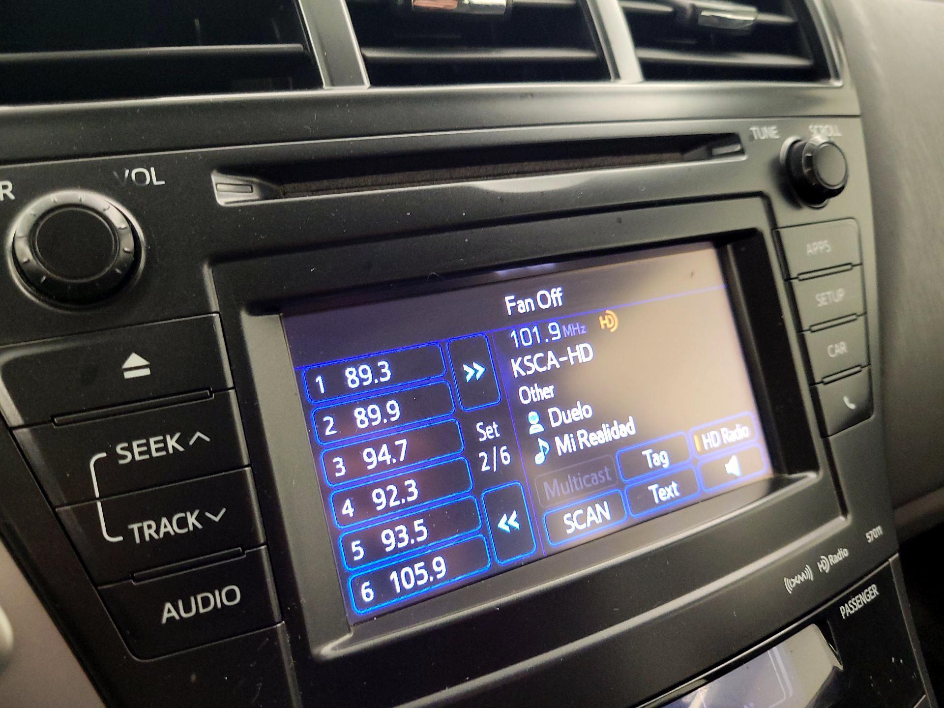 Thumbnail: 2013 Toyota Prius v - 16