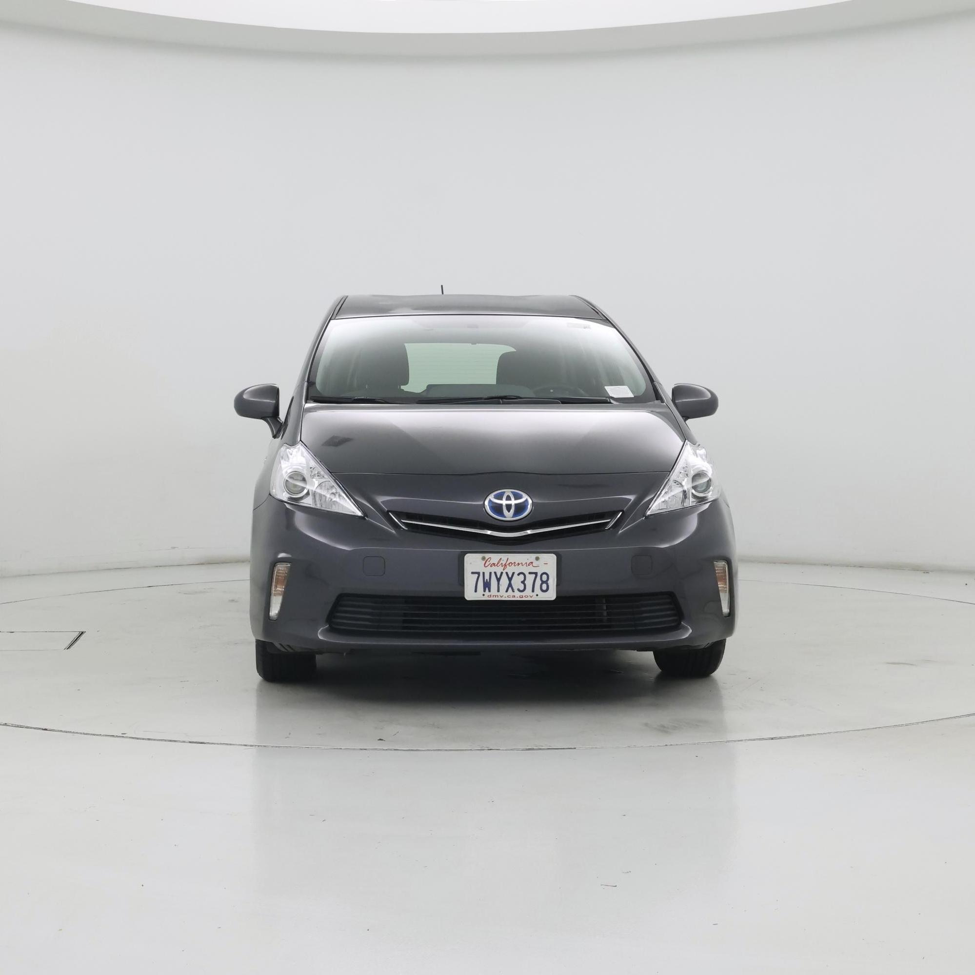 Thumbnail: 2013 Toyota Prius v - 5