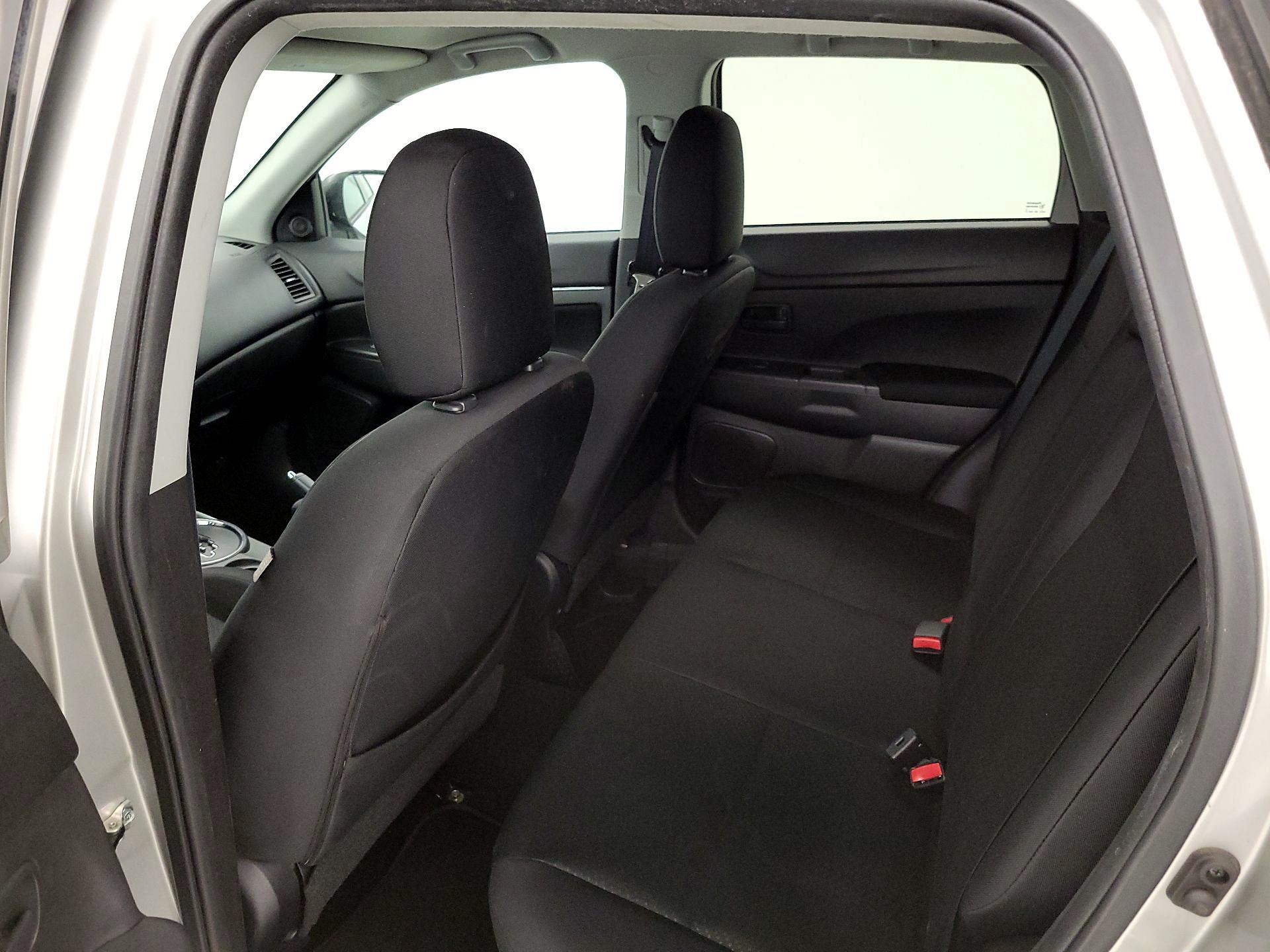 Thumbnail: 2013 Mitsubishi Outlander Sport - 18