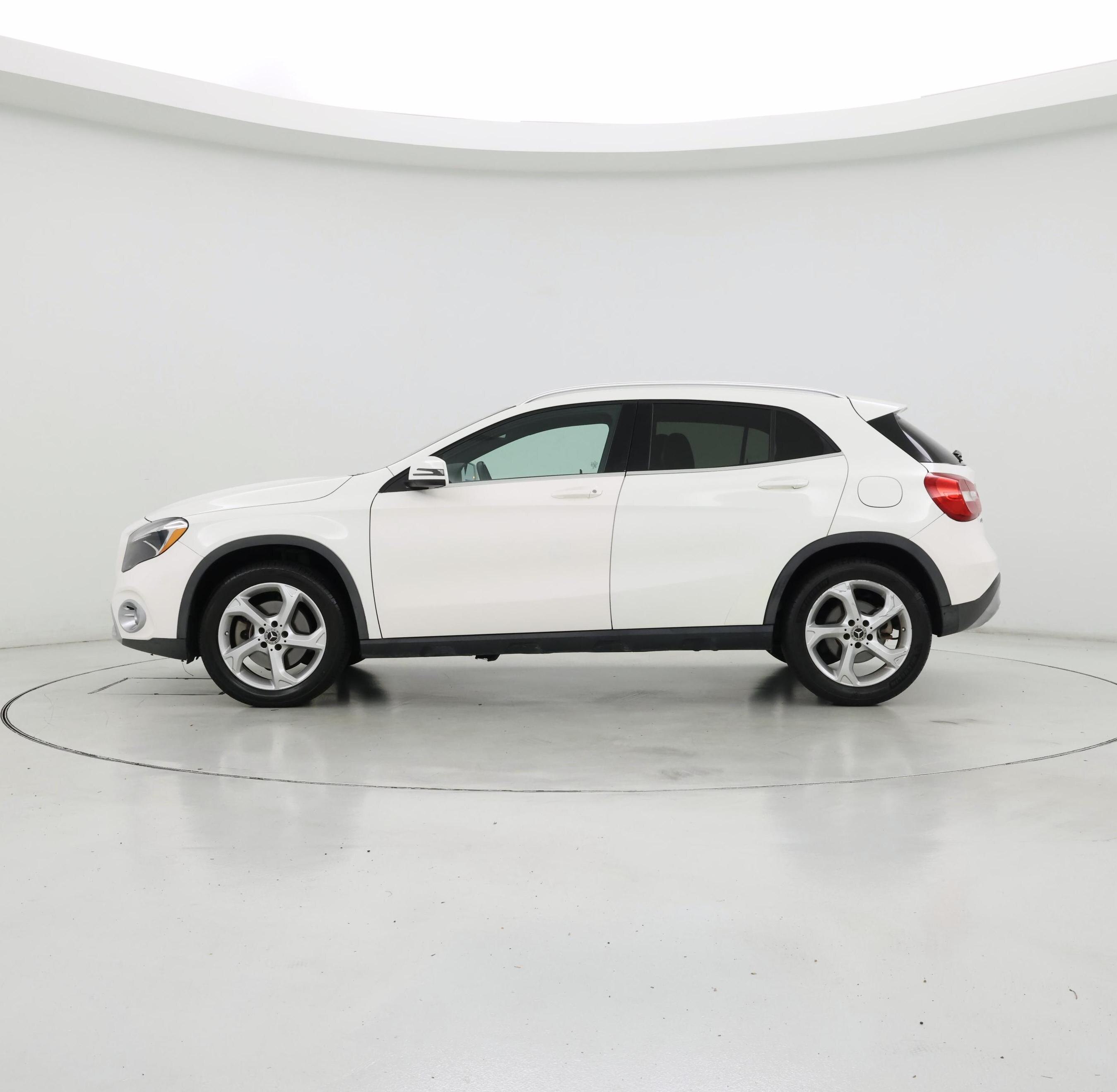 Thumbnail: 2019 Mercedes-Benz GLA - 3