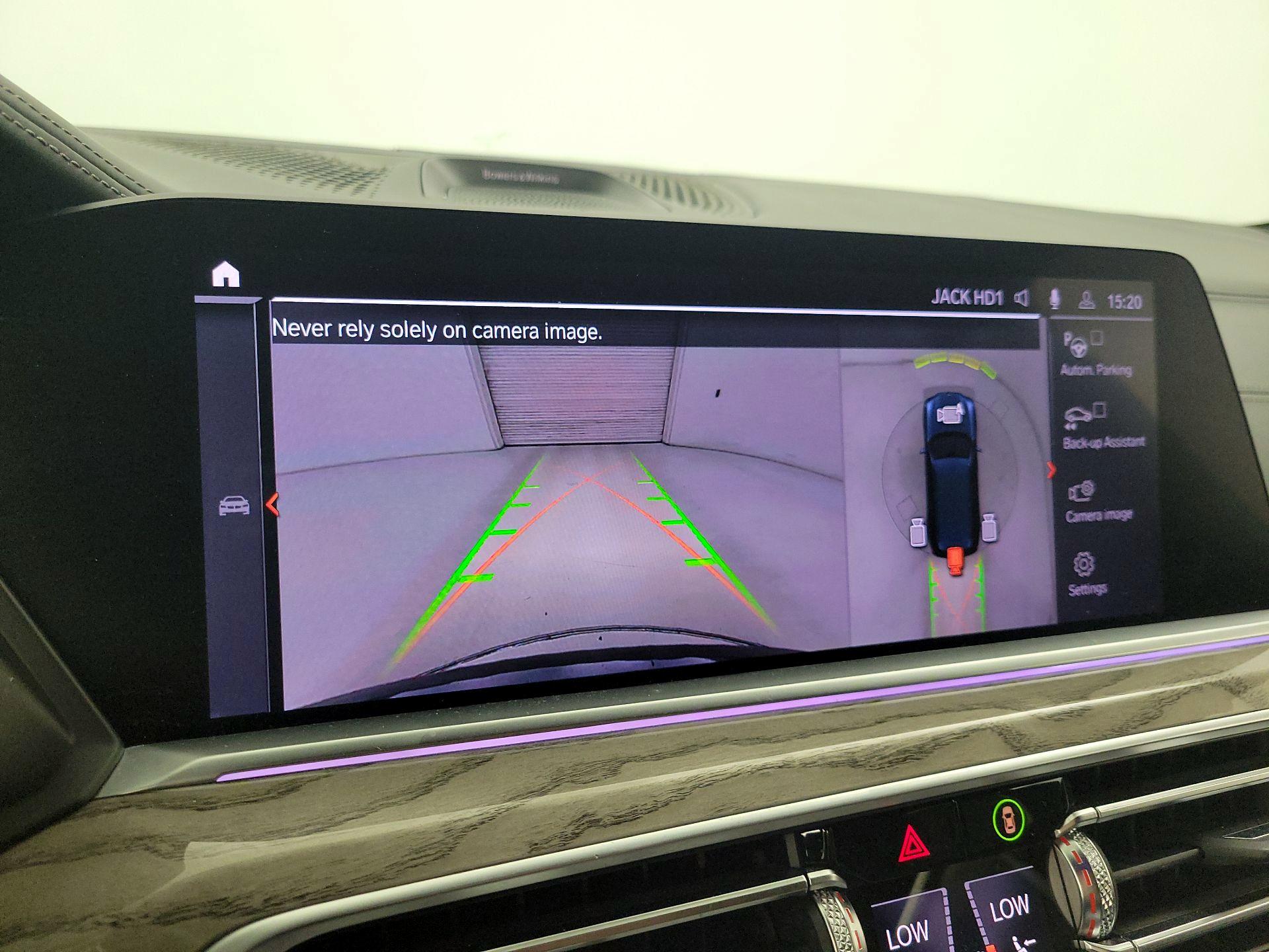 Thumbnail: 2019 BMW X7 - 15