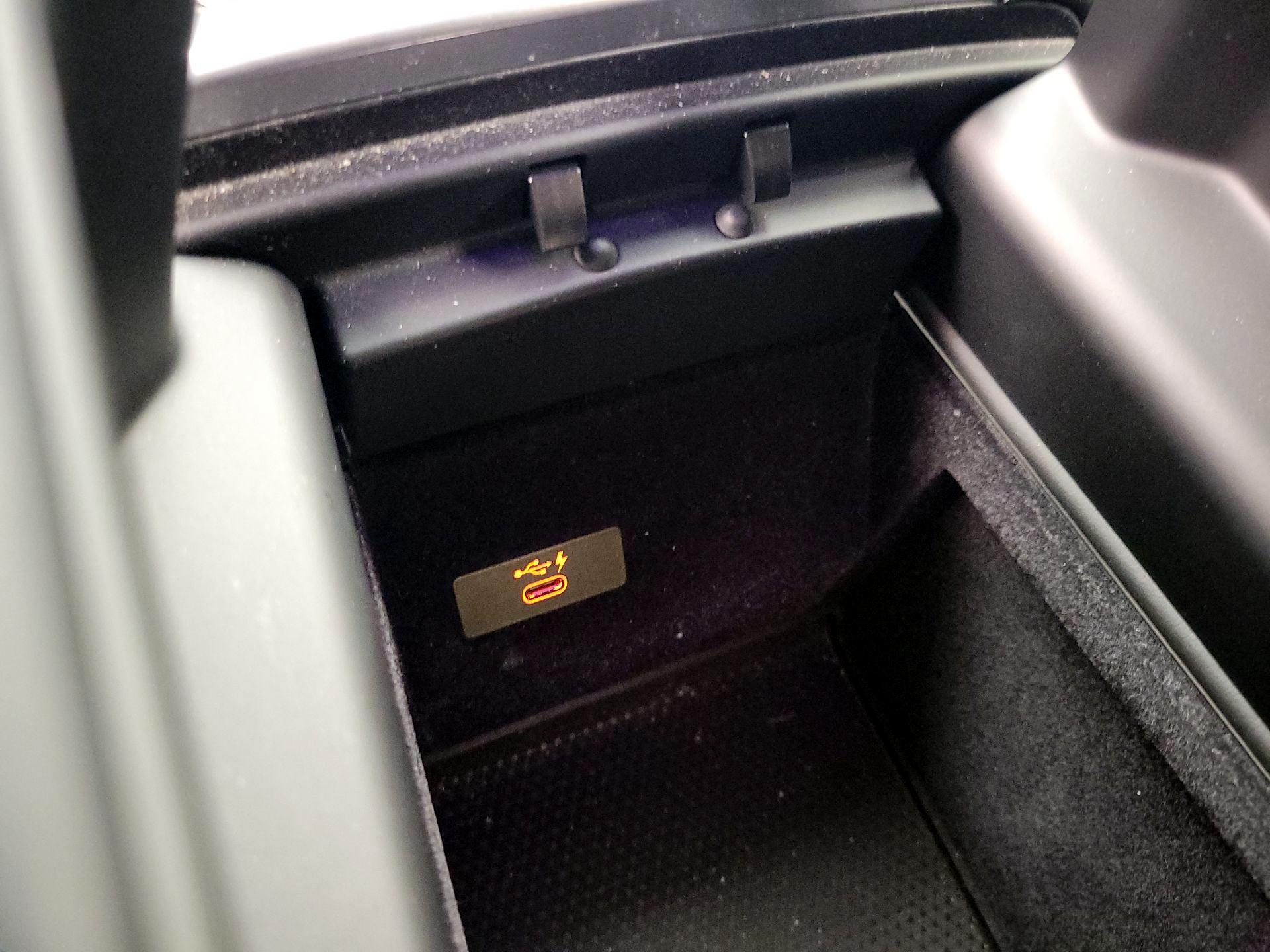 Thumbnail: 2019 BMW X7 - 19