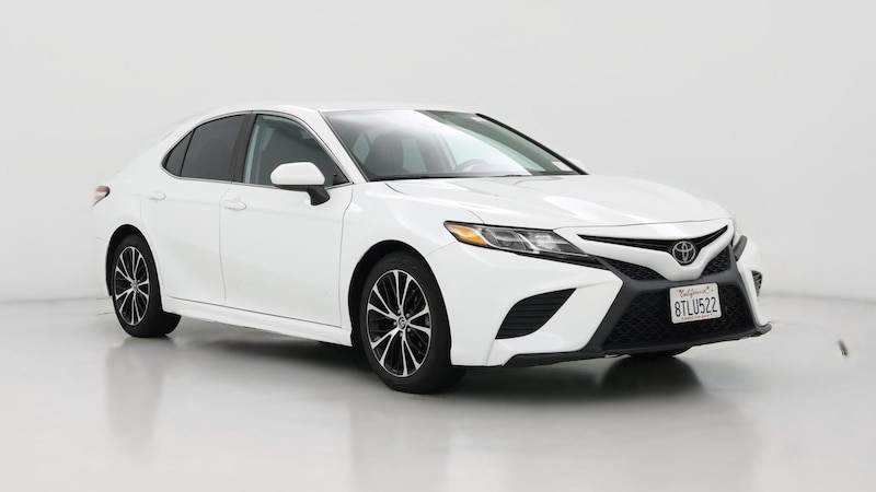2020 Toyota Camry SE Hero Image