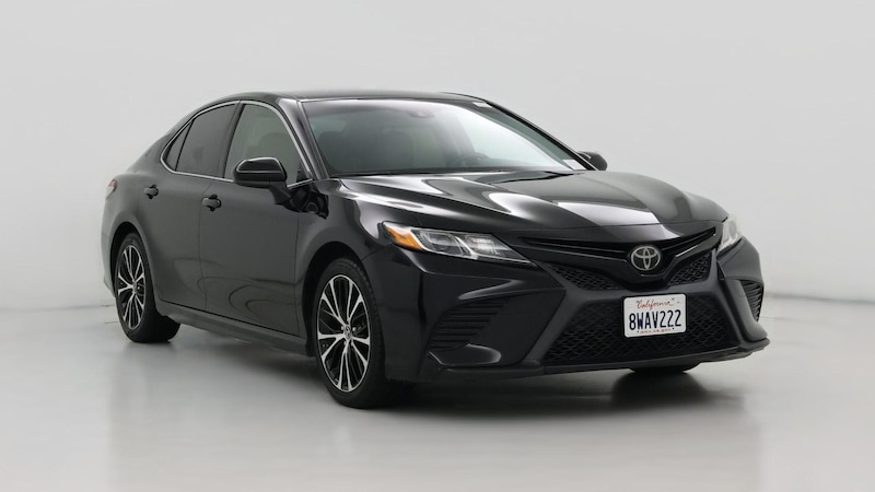 2018 Toyota Camry SE Hero Image