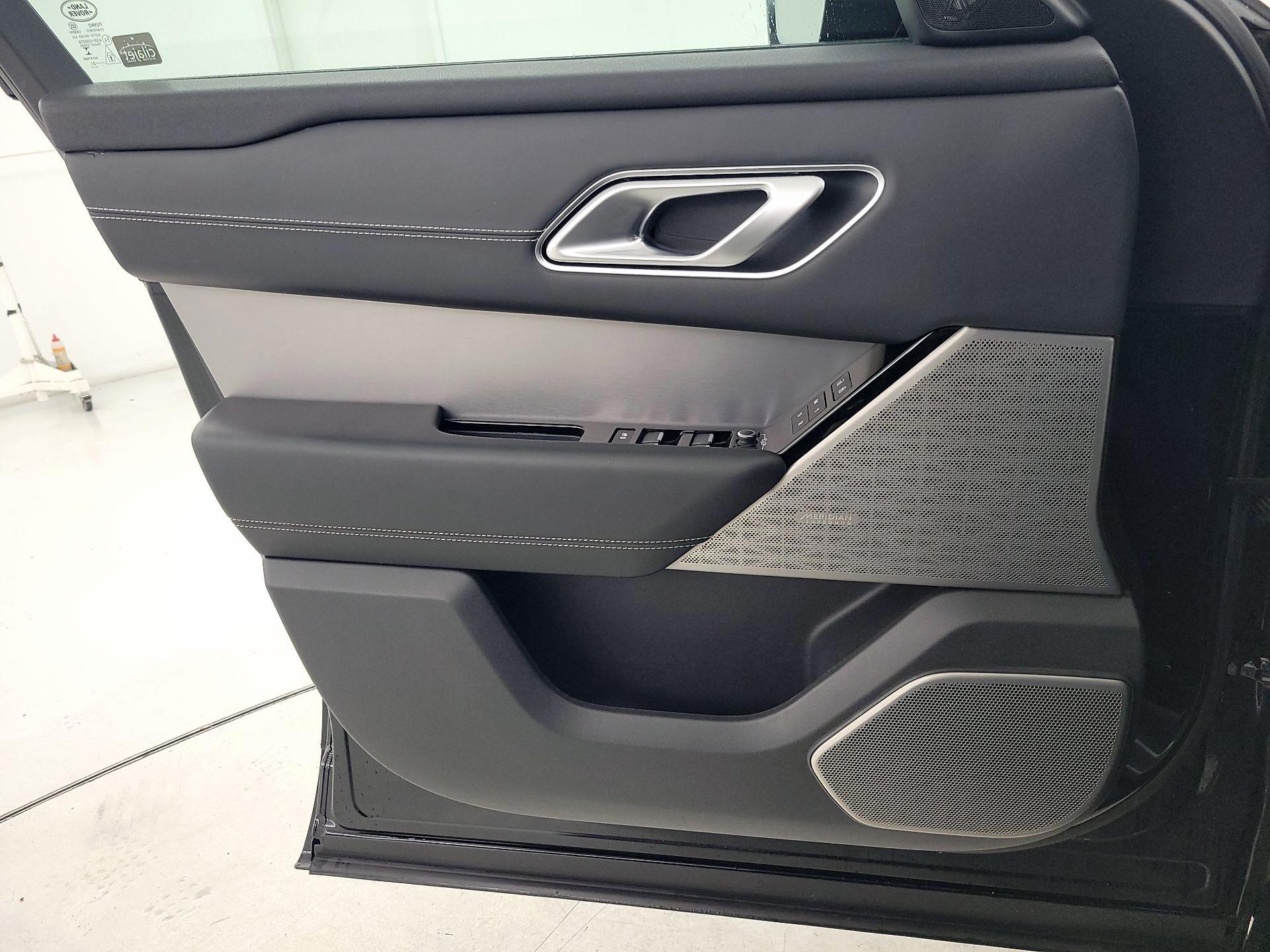 Thumbnail: 2021 Land Rover Range Rover Velar - 12